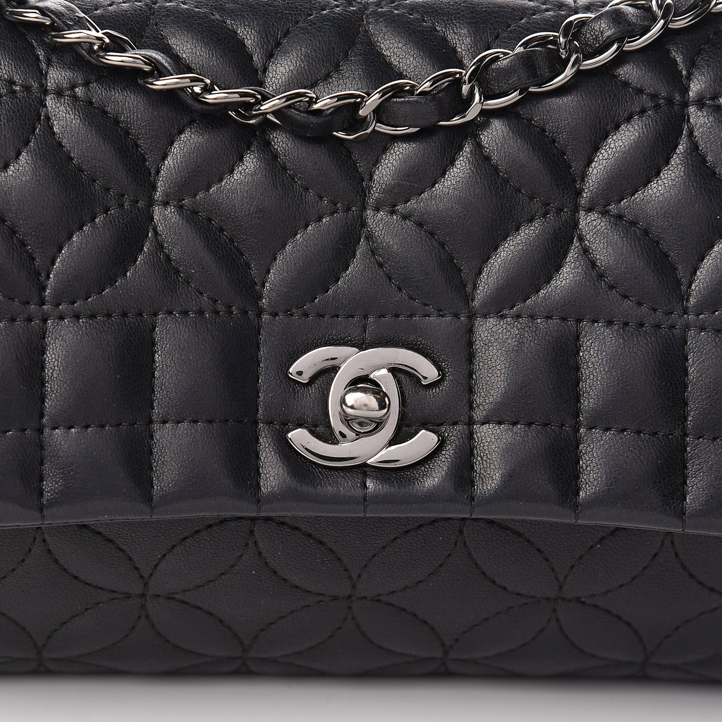 Lambskin Quilted Lady Graphic Flap Black