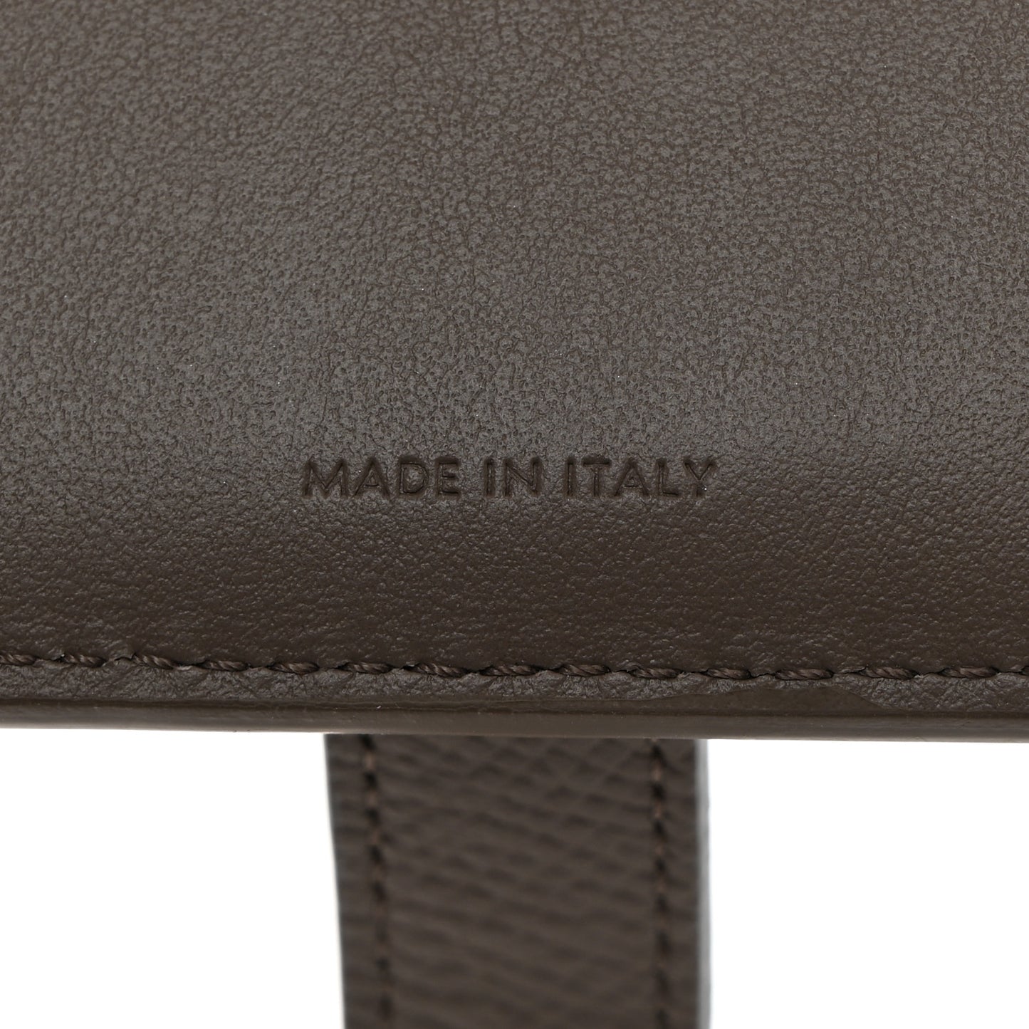 Grained Calfskin Small Multifunction Strap Wallet Pebble Mineral