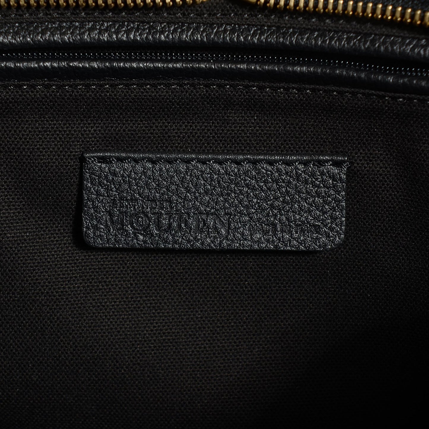 Pebbled Calfskin Large Skull Padlock Zip Around Tote Black