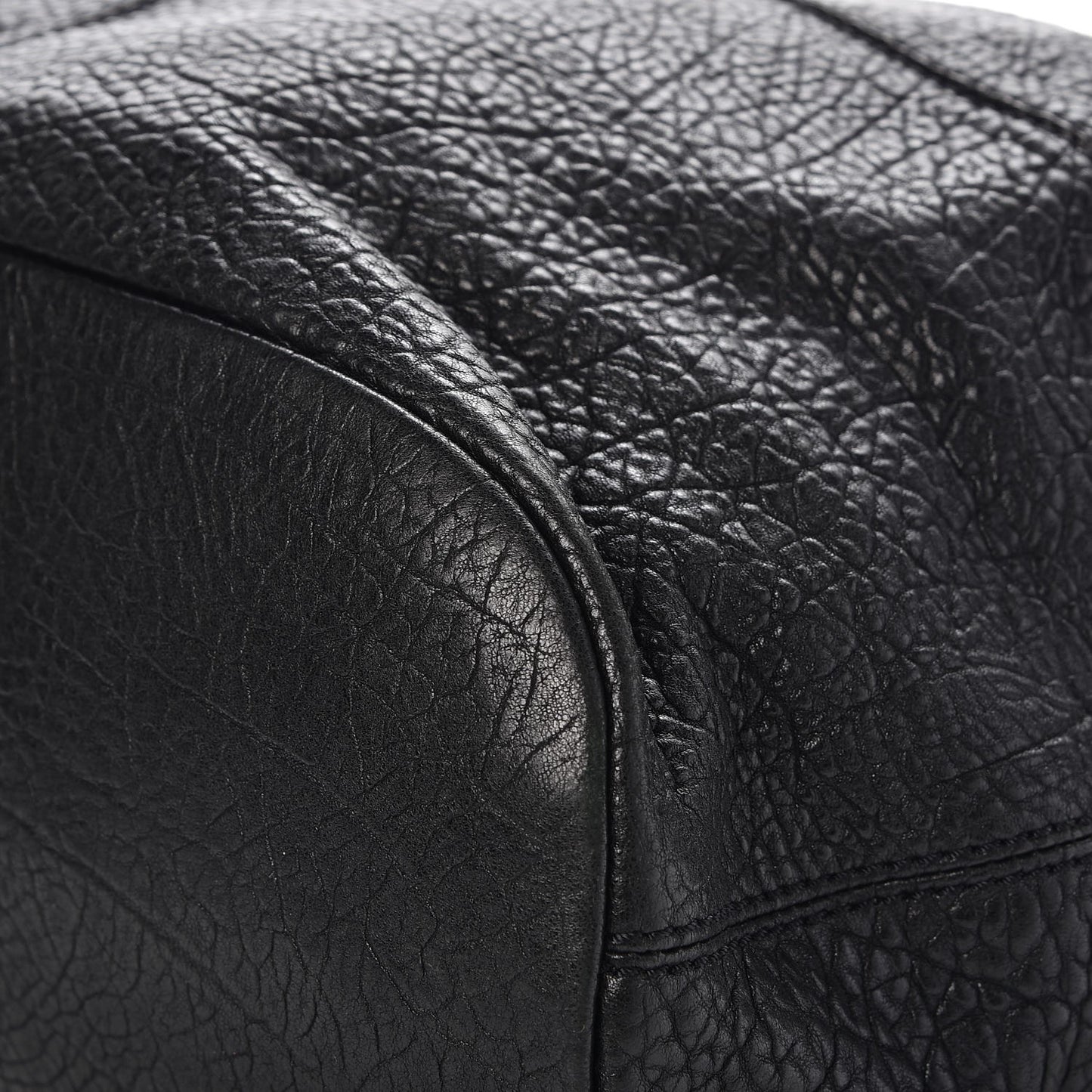 Pebbled Lambskin Zip Animation Medium Nightingale Black