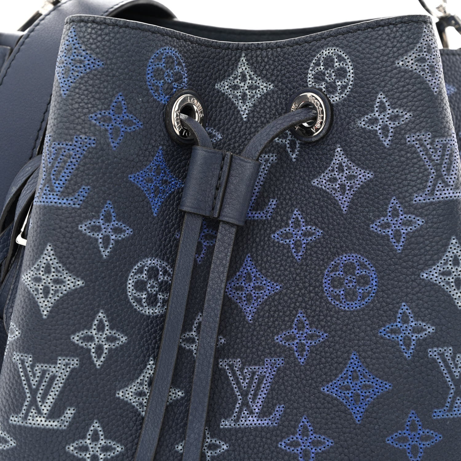 Louis Vuitton Mahina Flight Mode Muria Bleu Marine 8 of 13