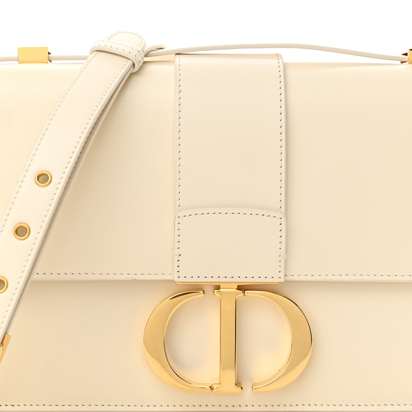 Box Calfskin 30 Montaigne Flap Bag Latte