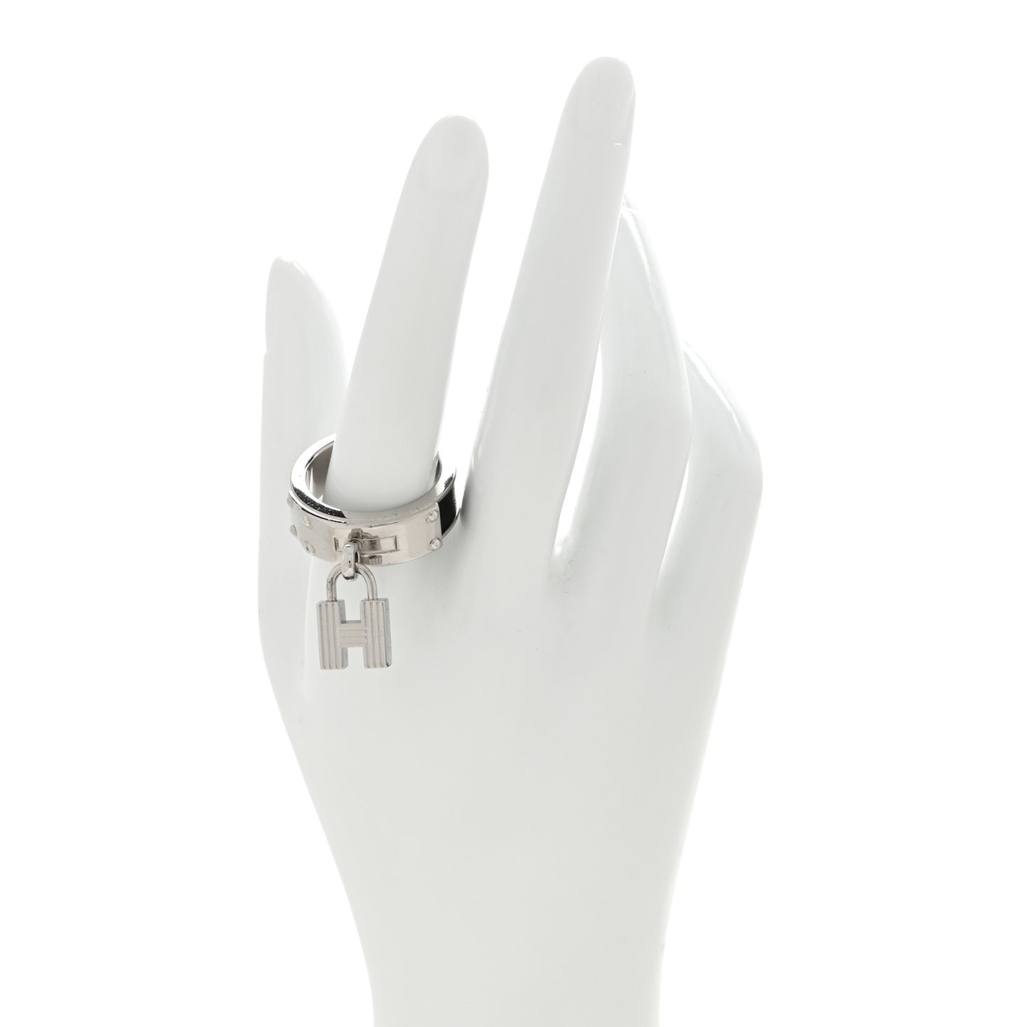 Palladium Swift Kelly Lock Scarf Ring Black
