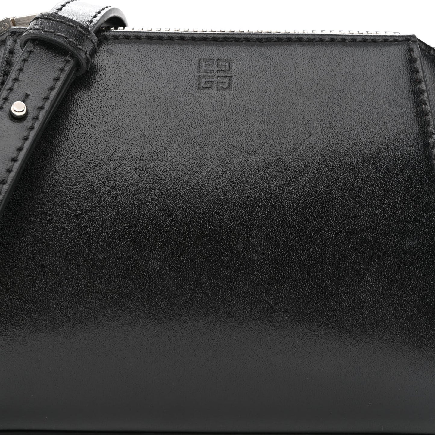 Smooth Calfskin Nano Antigona Black