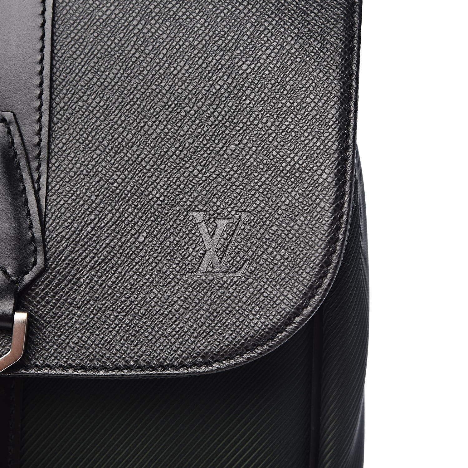 Louis Vuitton Taiga Nylon 2 Hanger Garment Carrier Epicea 12 of 13