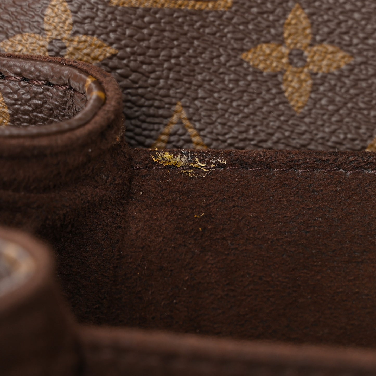Monogram Pochette Metis