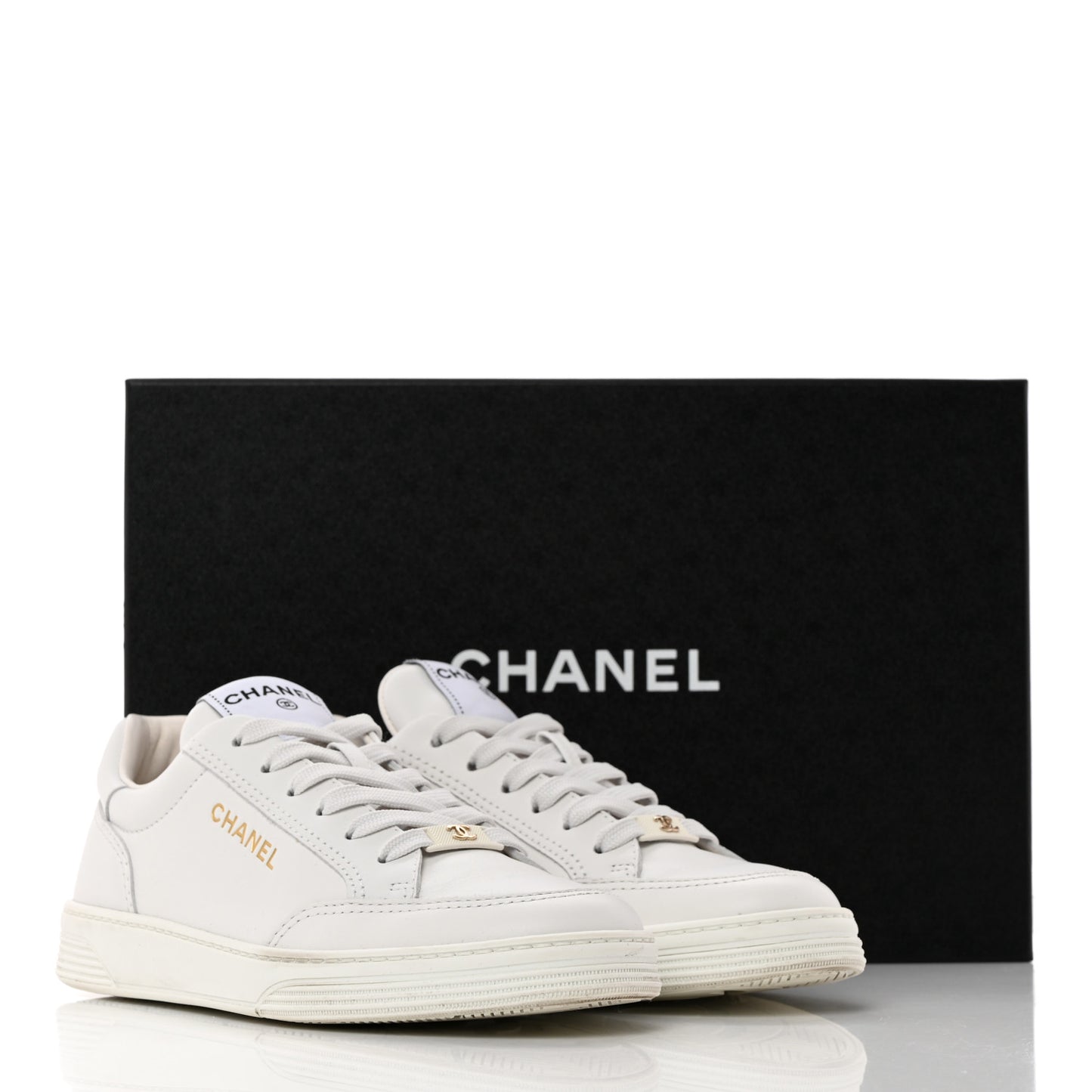 Calfskin Womens CC Logo Sneakers 37 White