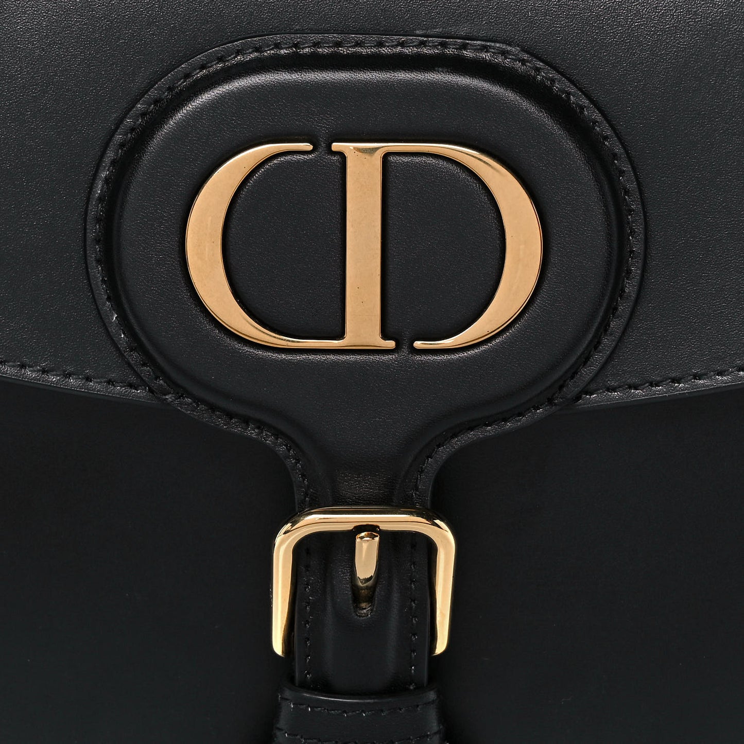 Box Calfskin Large Bobby Flap Black