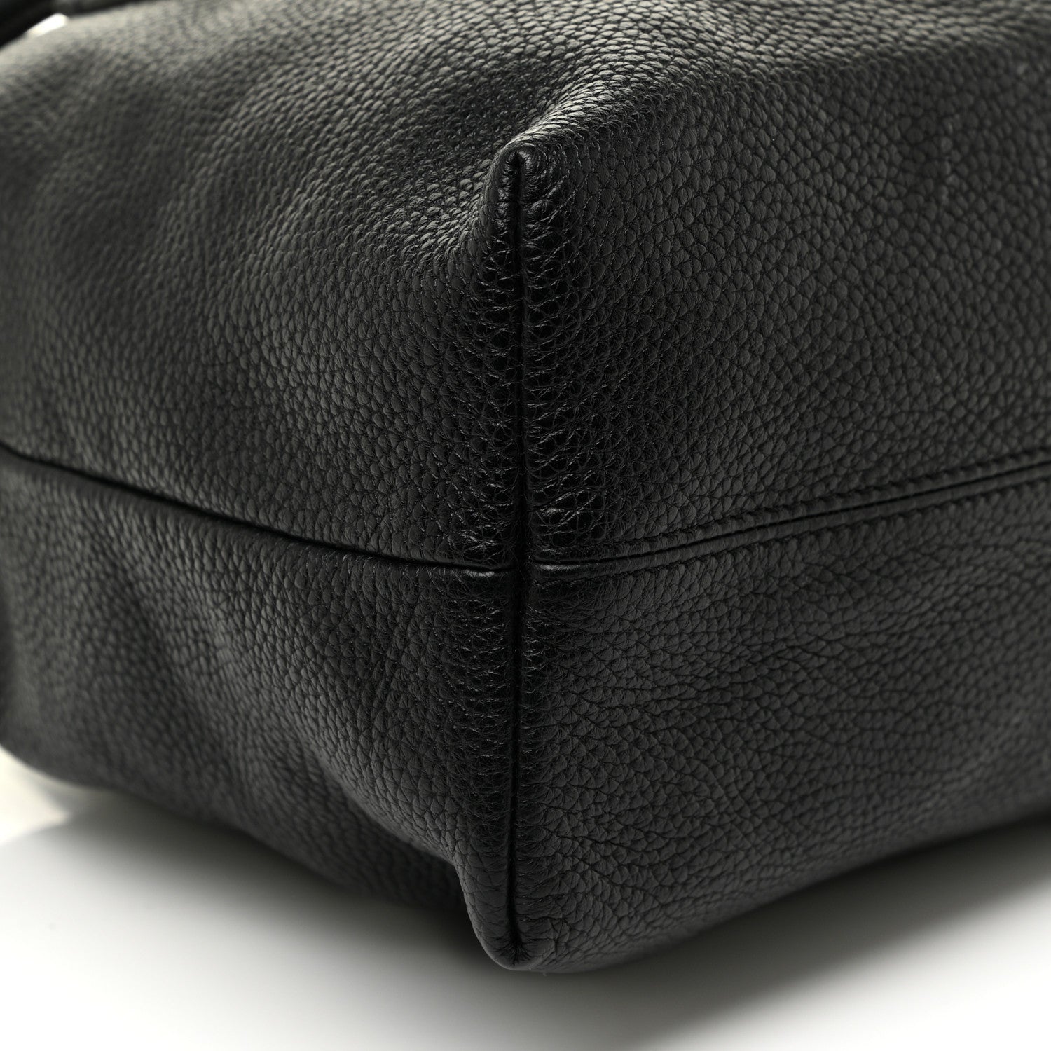 Burberry London Grainy Calfskin Medium Baynard Tote Black 9 of 19