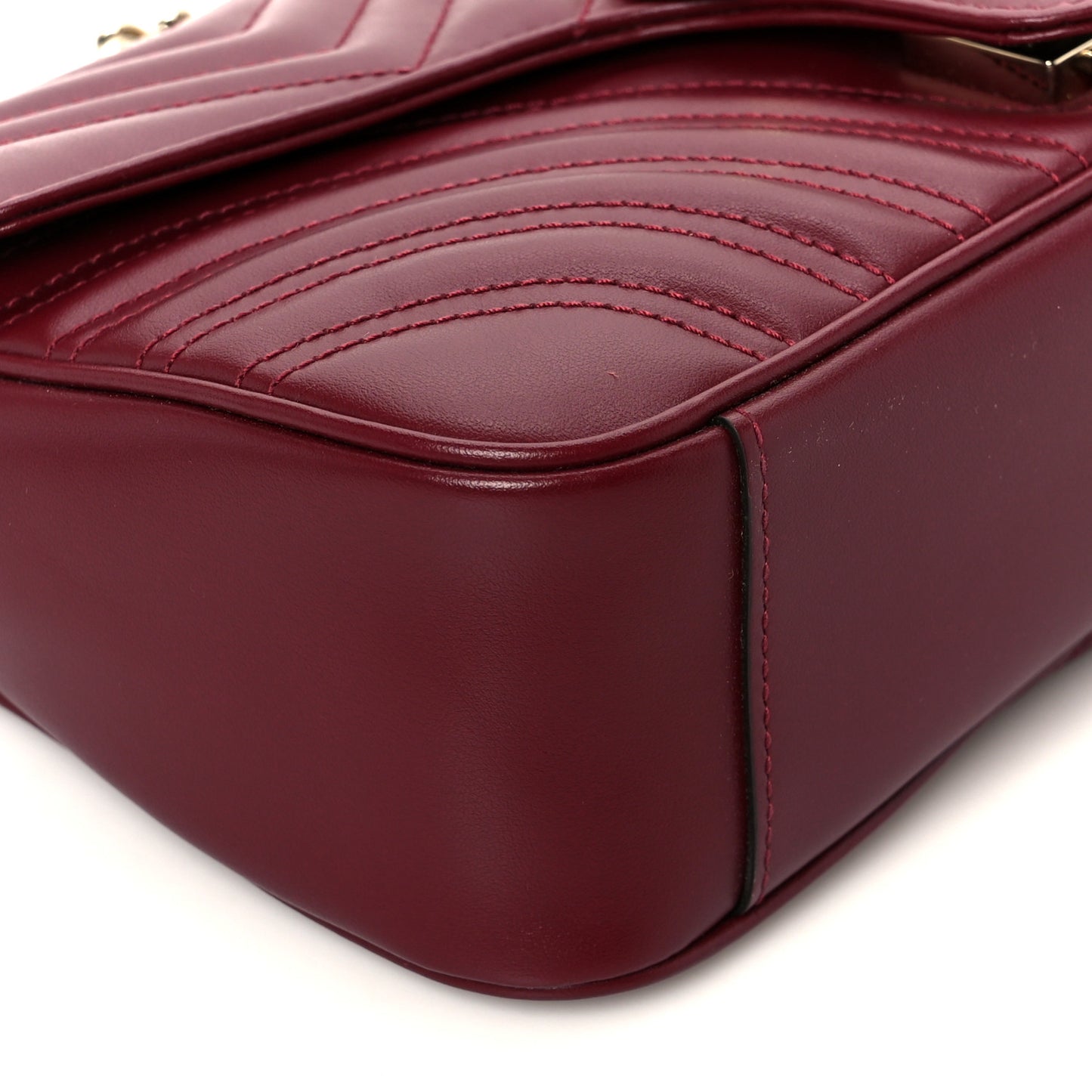 Calfskin Matelasse Small GG Marmont Shoulder Bag Rosso Ancora
