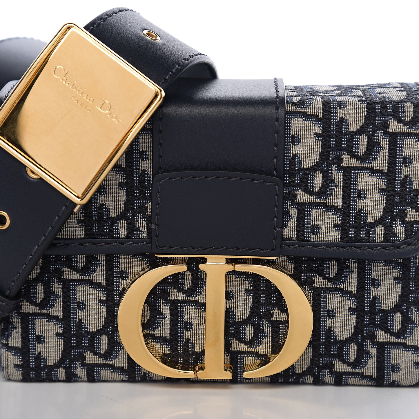 Oblique 30 Montaigne Box Bag Blue