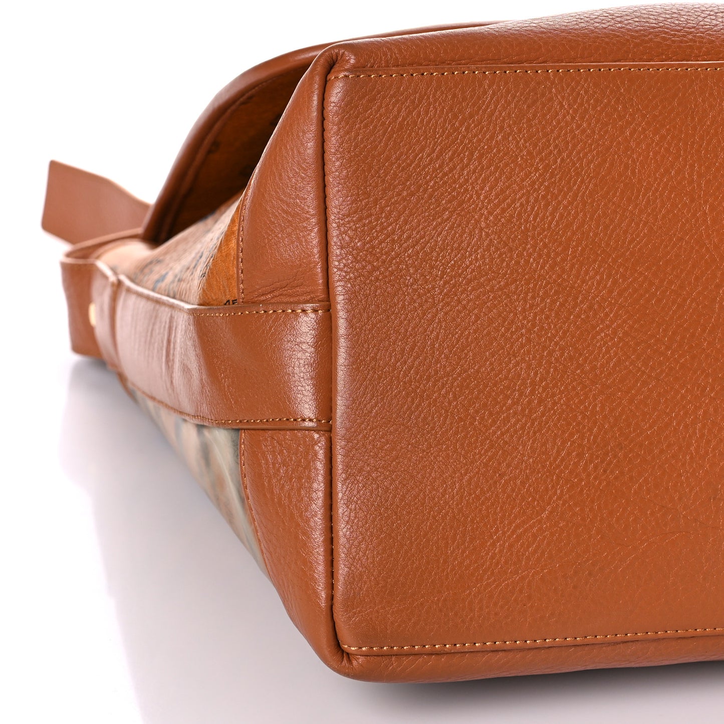 Visetos Tiger Messenger Bag Cognac