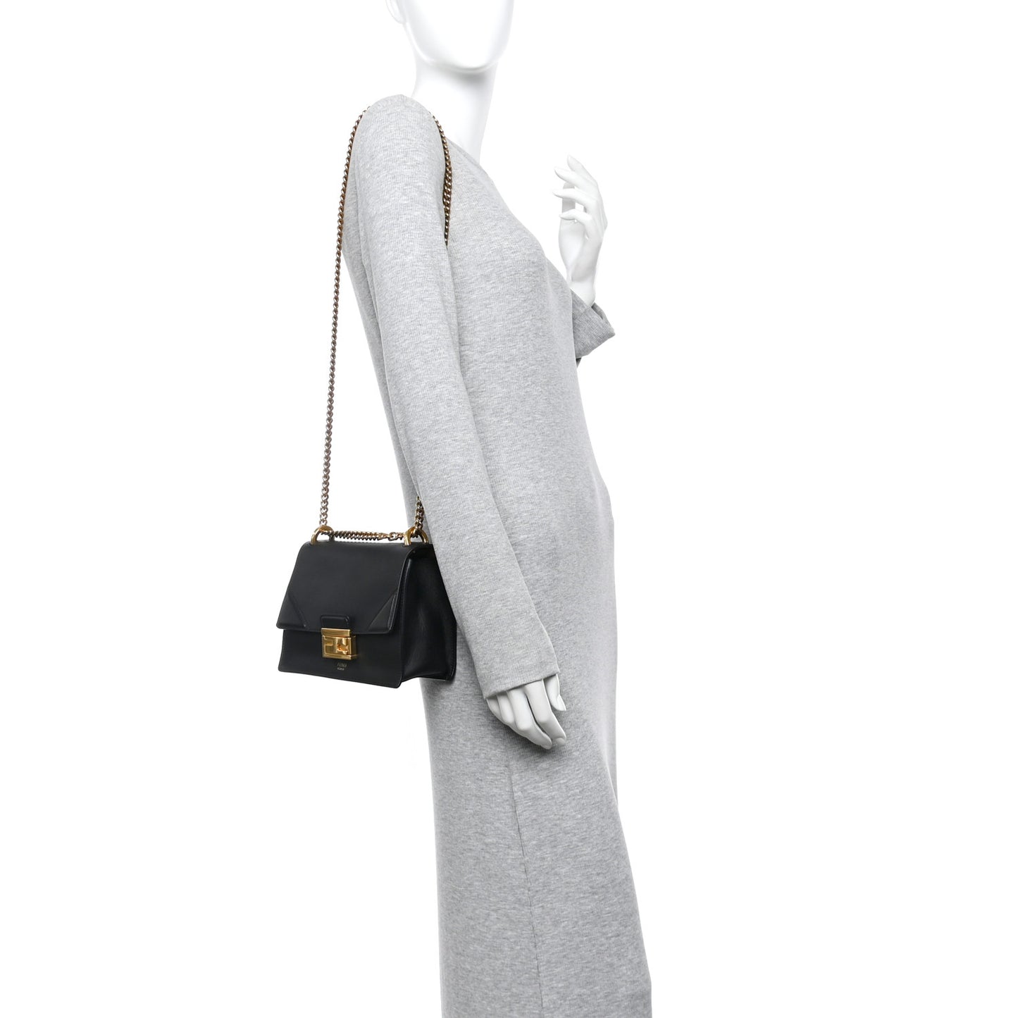 Vitello Grace Matte Small Kan U Shoulder Bag Black
