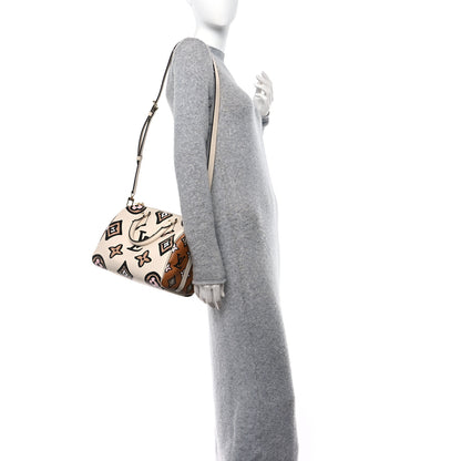 Louis Vuitton Monogram Giant Wild At Heart Speedy Bandouliere 25 Creme 2 of 11