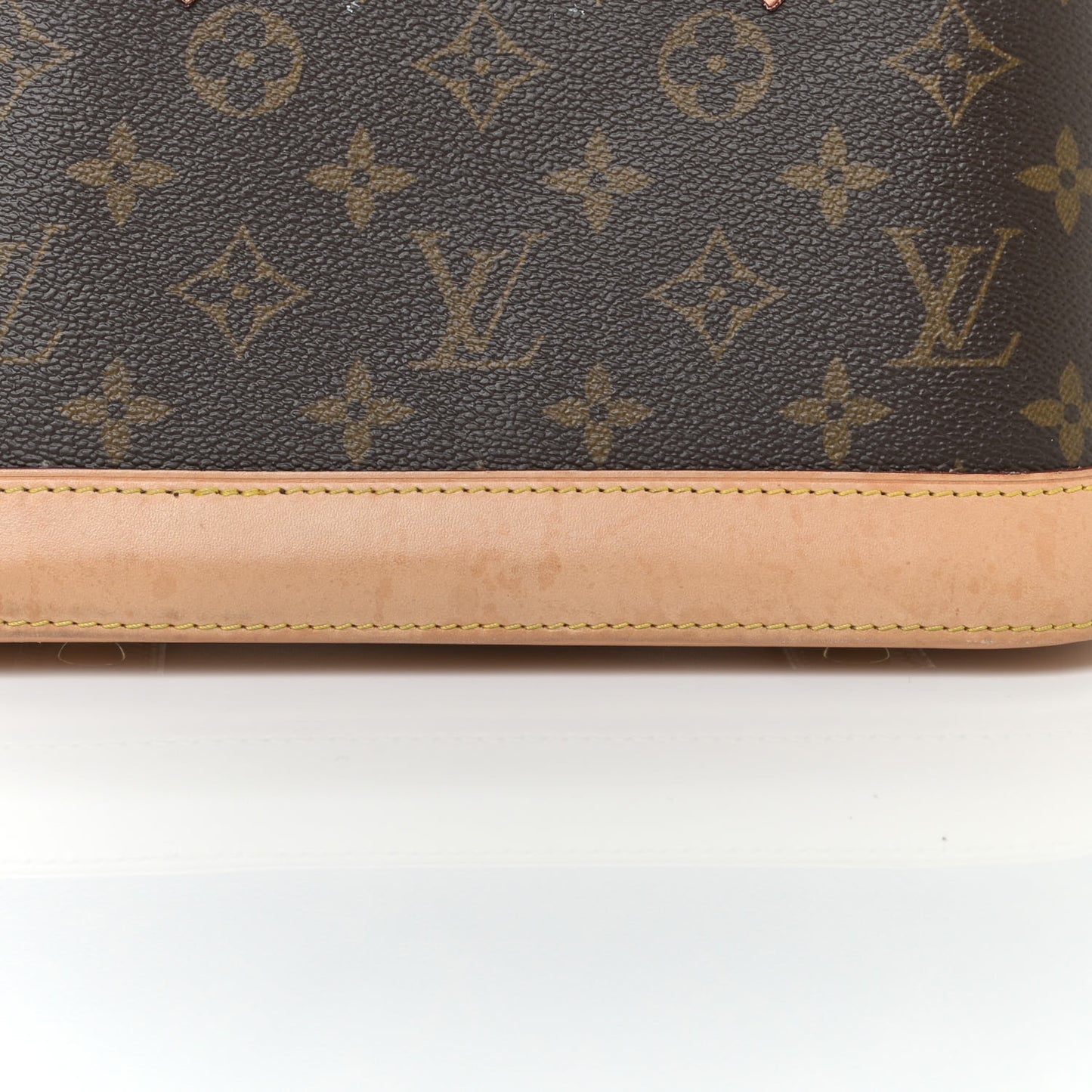 Monogram Alma BB