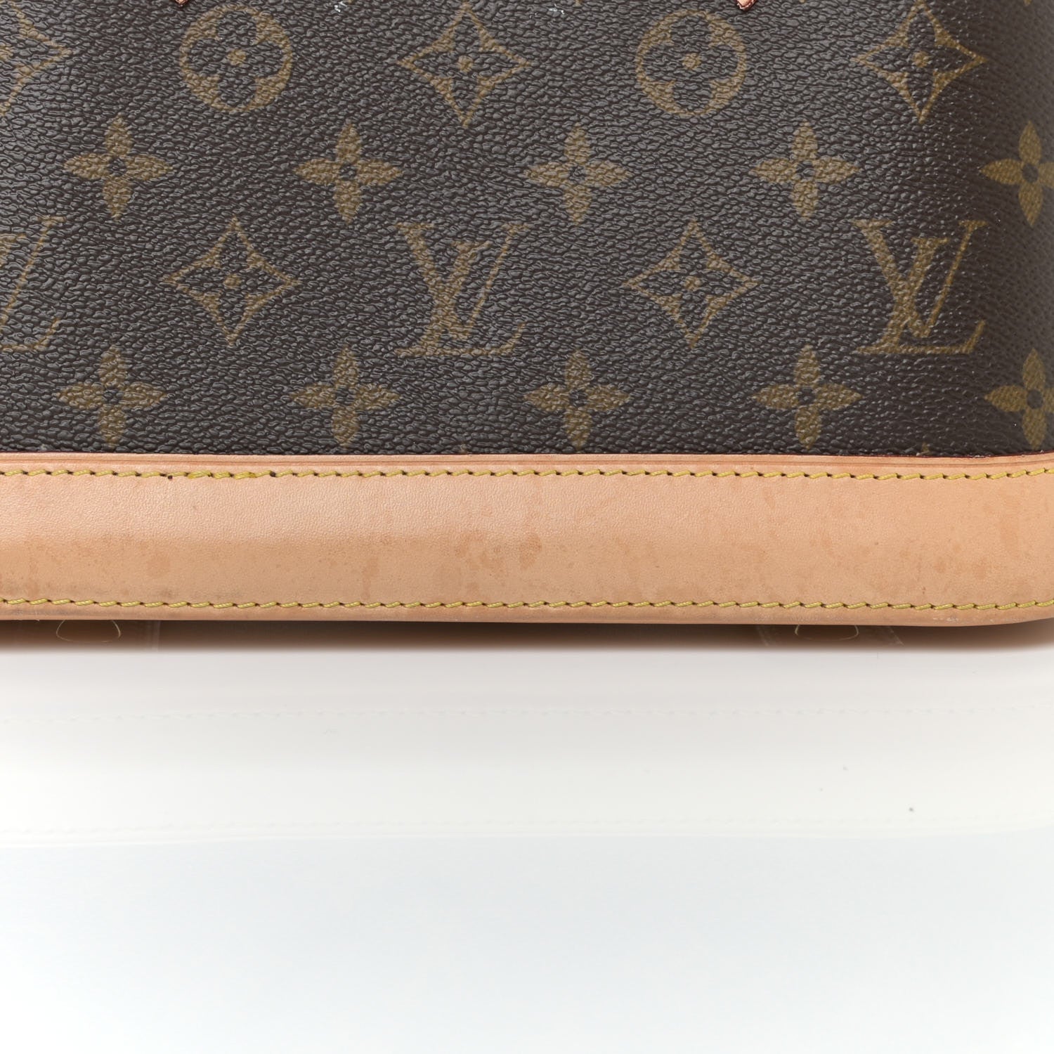 Louis Vuitton Monogram Alma BB 19 of 22