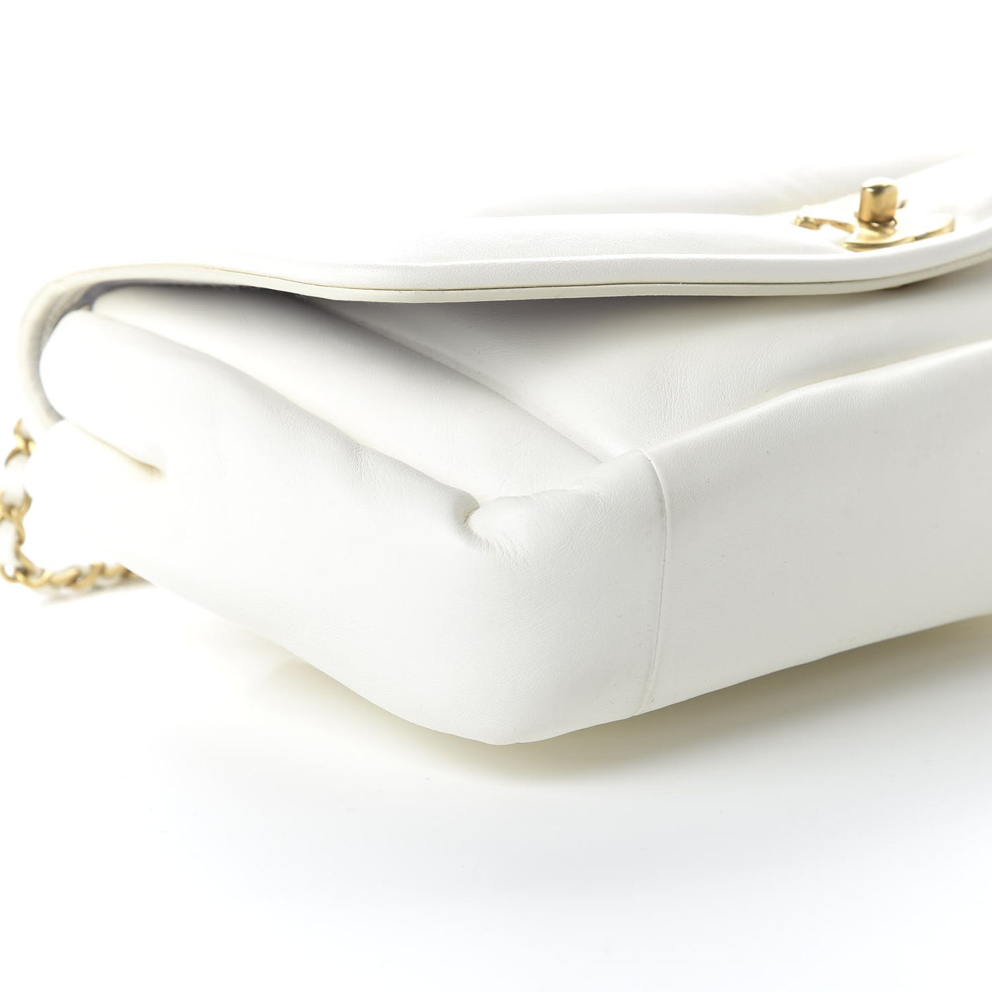 Lambskin Medium Simply Flap White