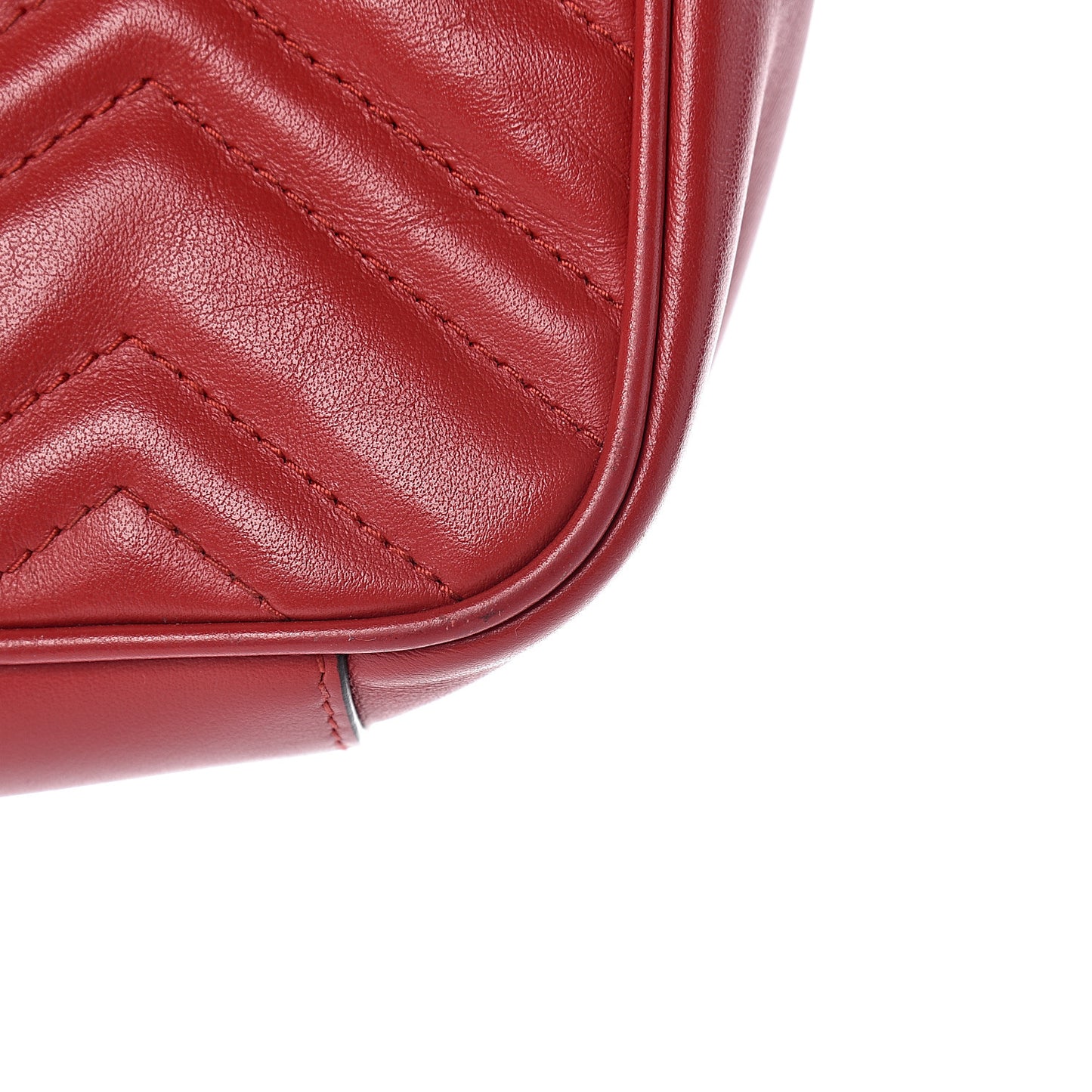 Calfskin Matelasse Mini GG Marmont Shoulder Bag Hibiscus Red