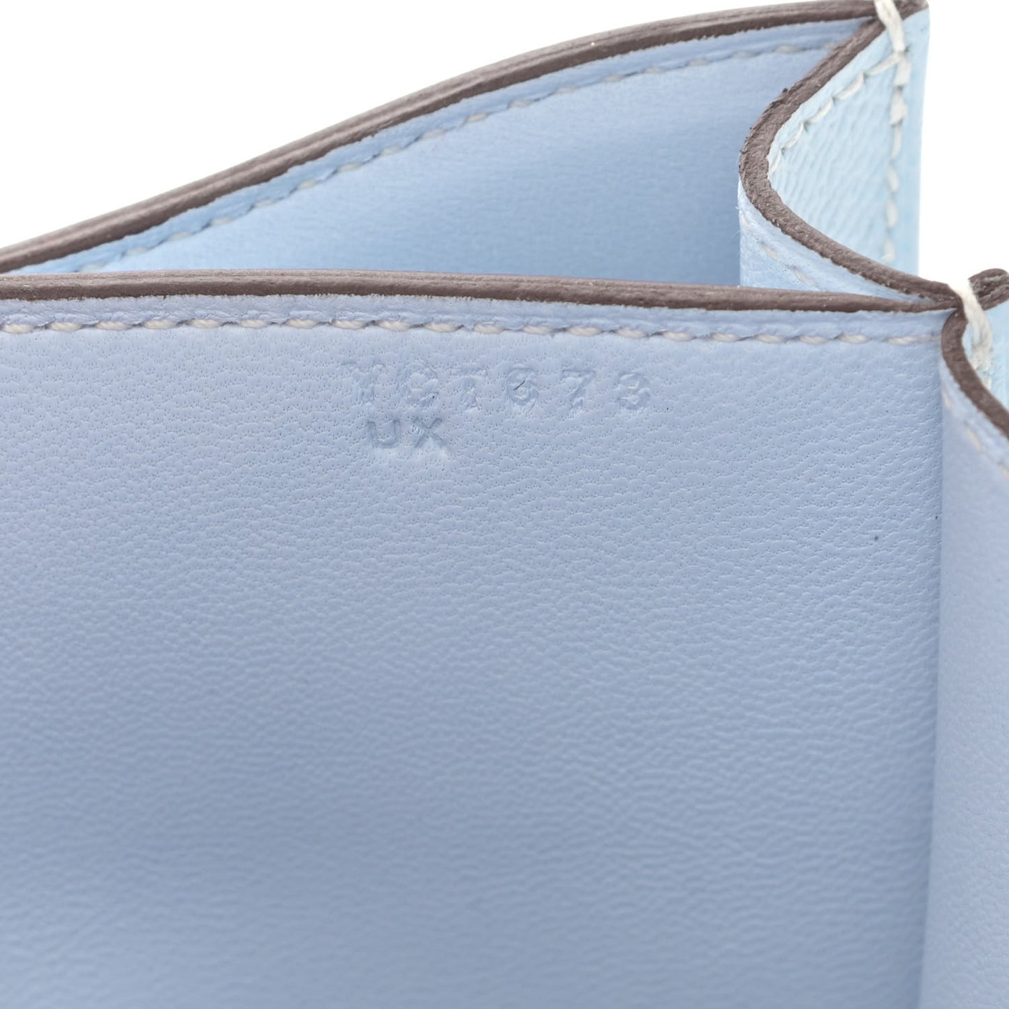 Epsom Constance 18 Bleu Brume