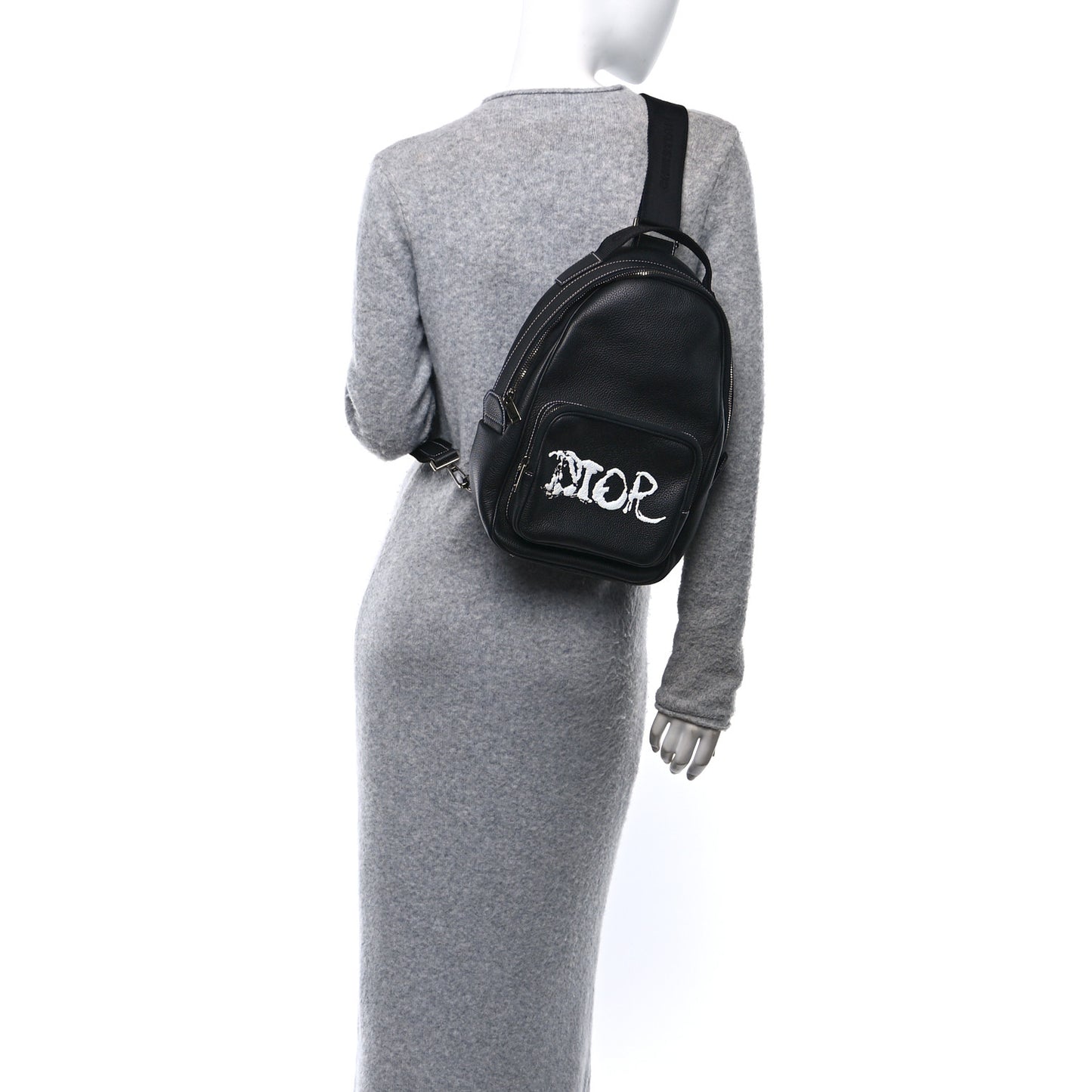 X PETER DOIG Grained Calfskin Slingbag Backpack Black