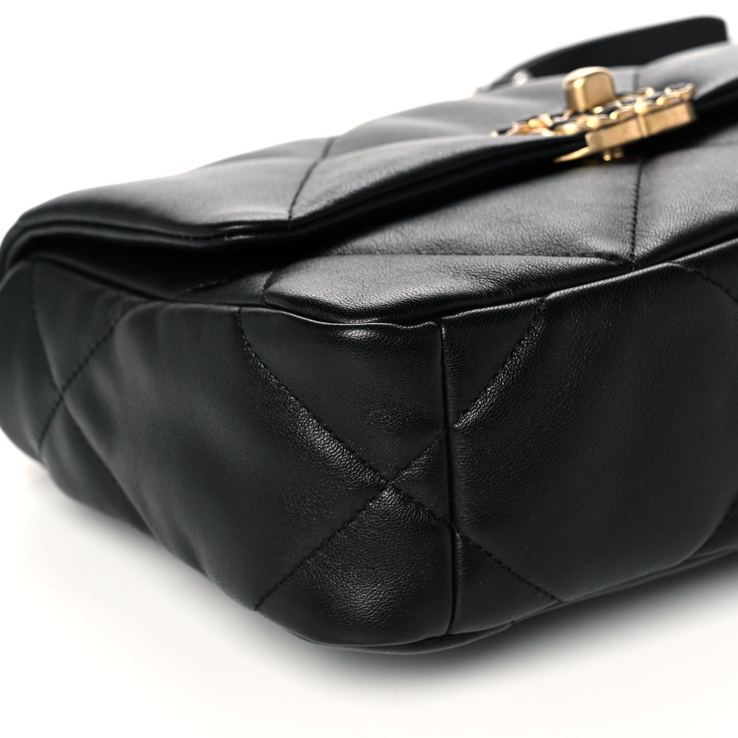 Lambskin Quilted Medium Chanel 19 Flap Black