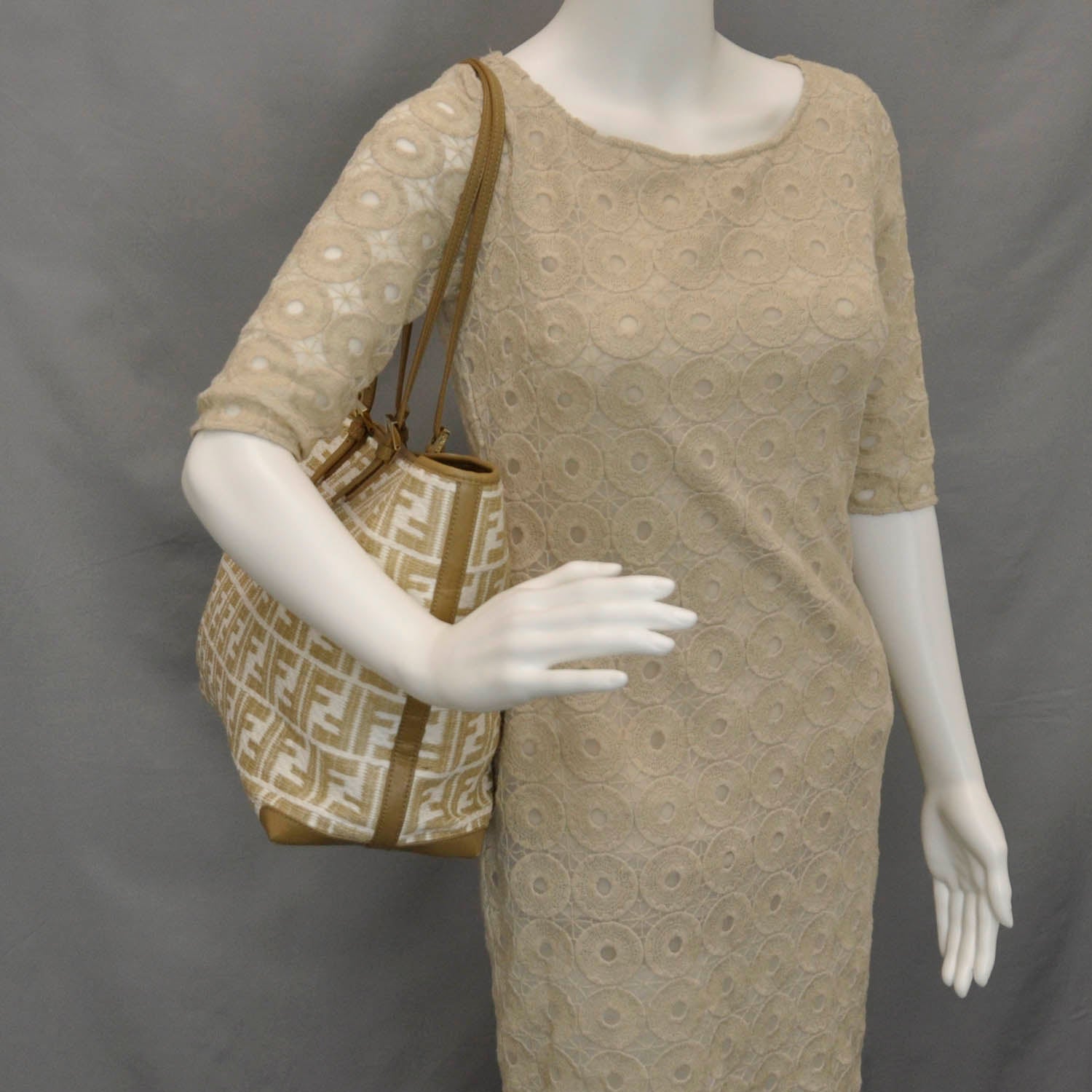 Fendi Woven Straw Raffia Shopping Tote 2 of 10