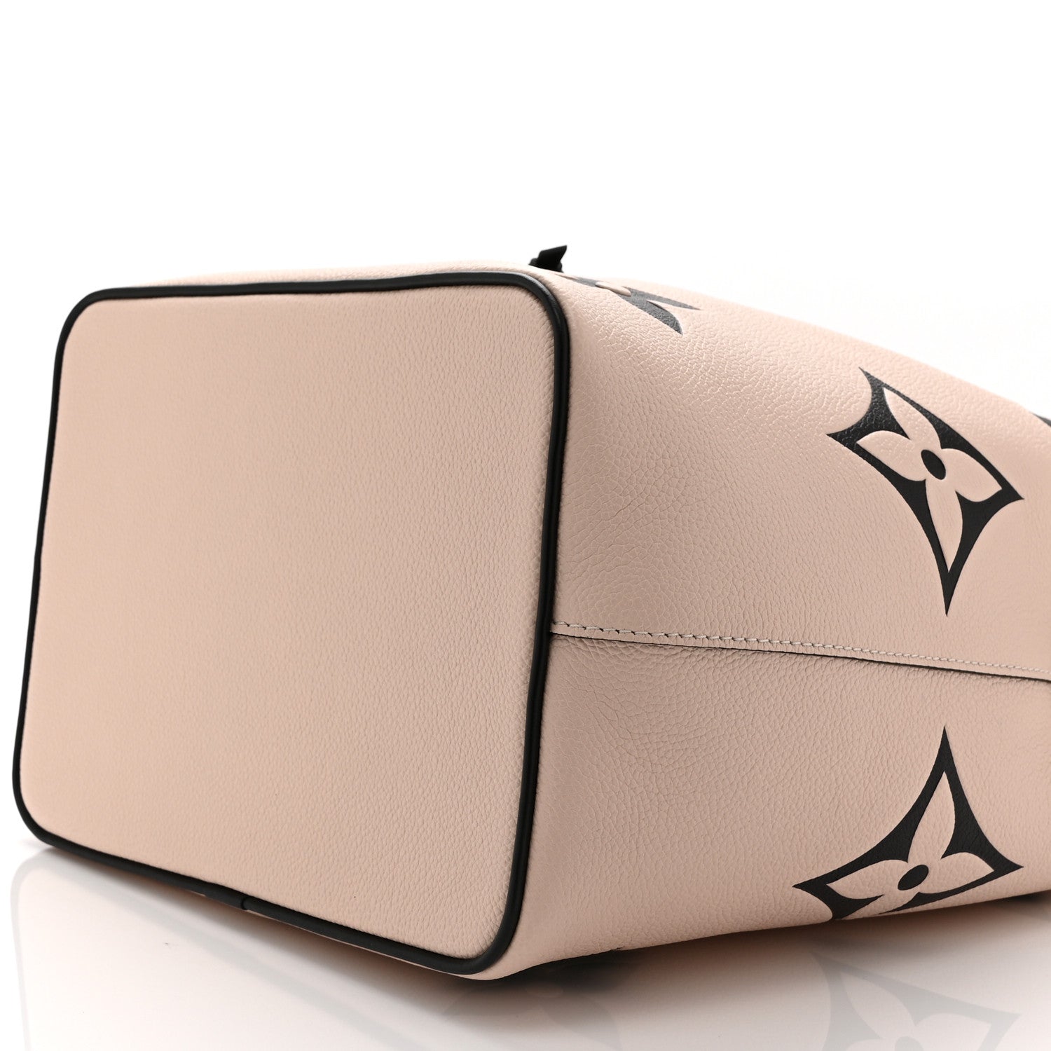 Louis Vuitton Empreinte Monogram Giant Crafty Neonoe MM Creme Black 12 of 12