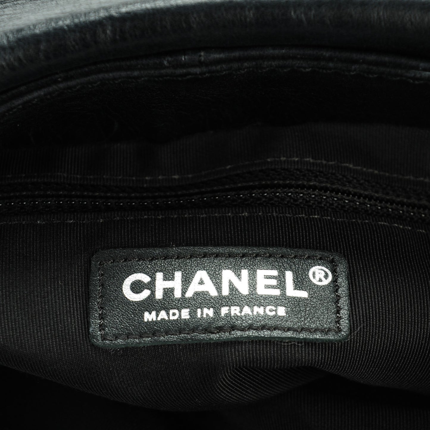 Shiny Lambskin Quilted Medium Trianon Messenger Flap Black