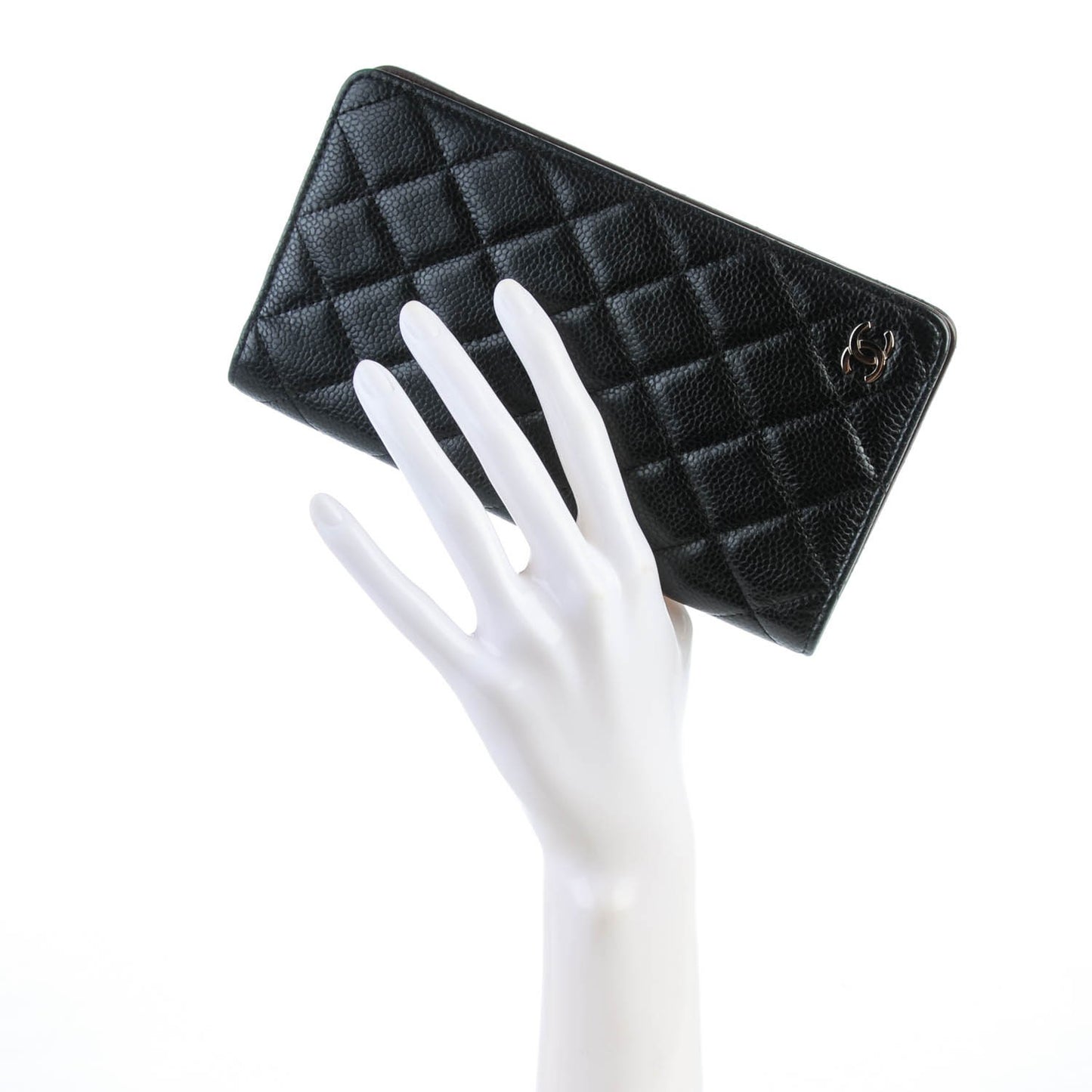 Caviar Quilted Medium Agenda Cover Black