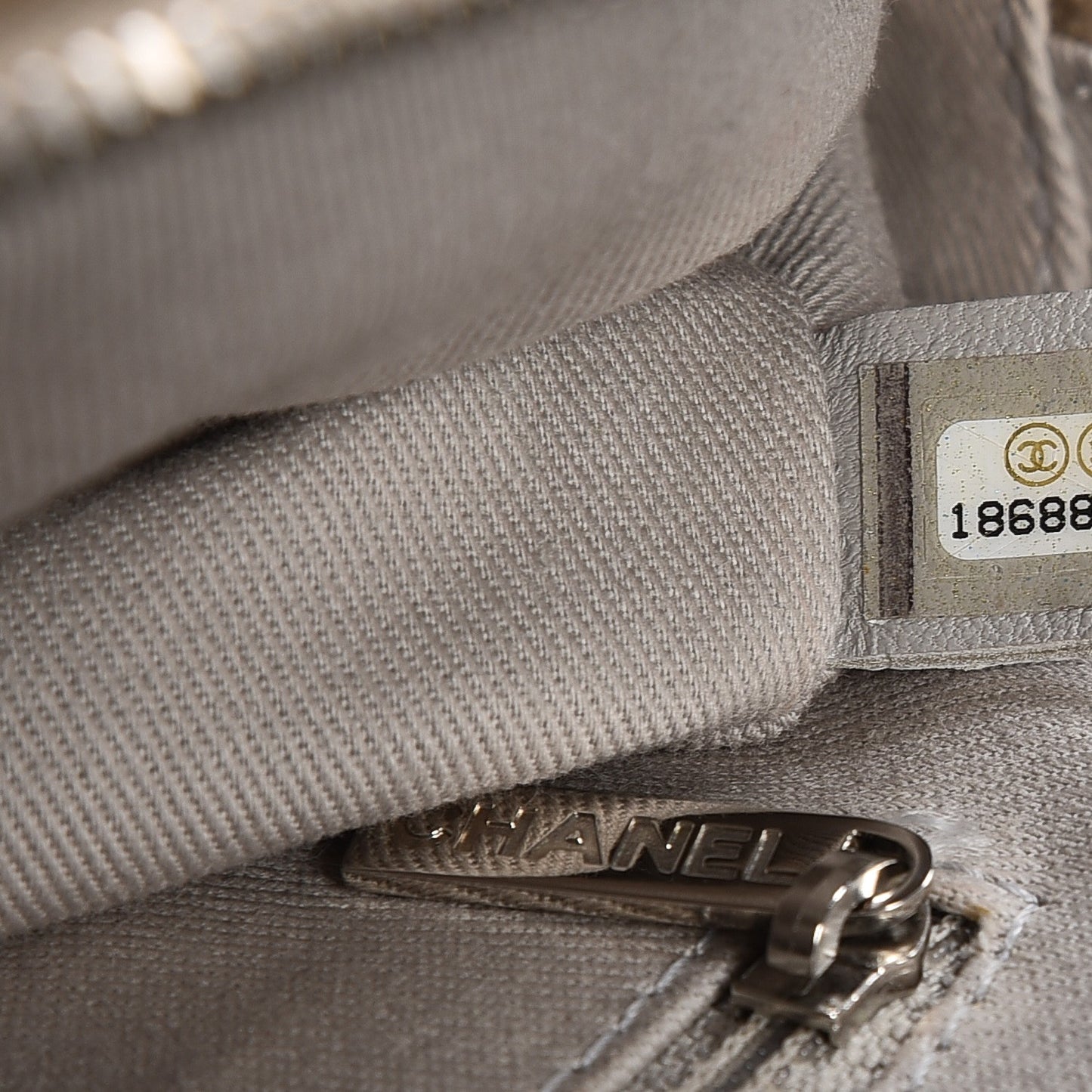 Caviar Quilted Jumbo Easy Flap Beige