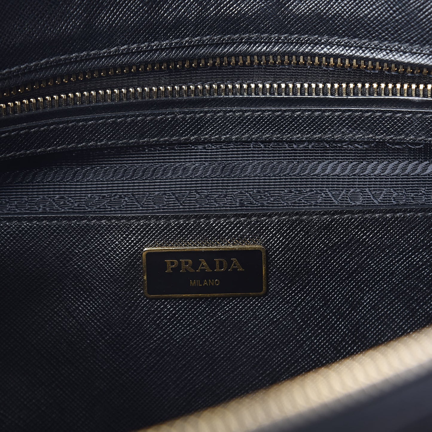 Saffiano Large Galleria Double Zip Tote Black