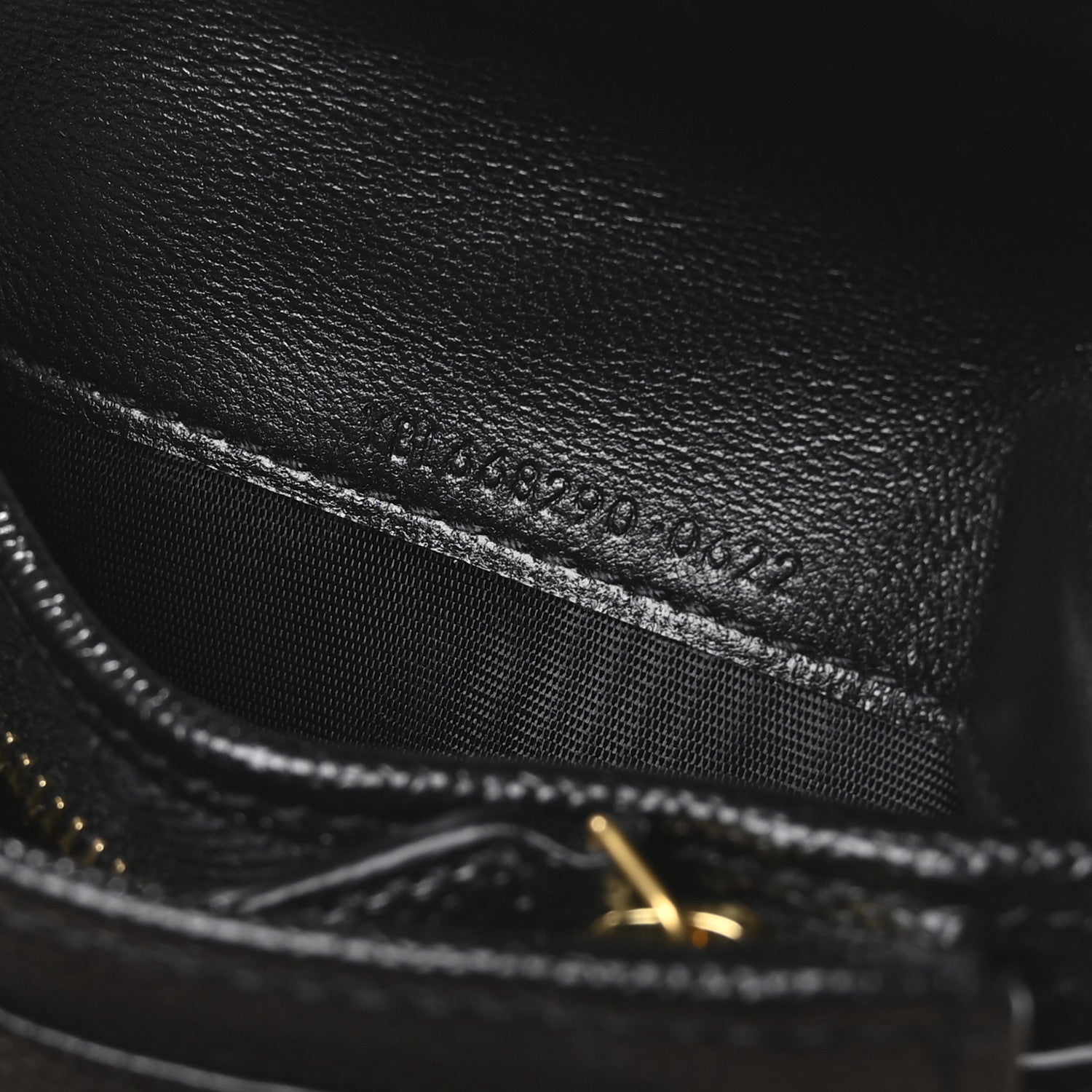Saint Laurent Grain De Poudre Matelasse Chevron Monogram Flap Card Case Black 7 of 8