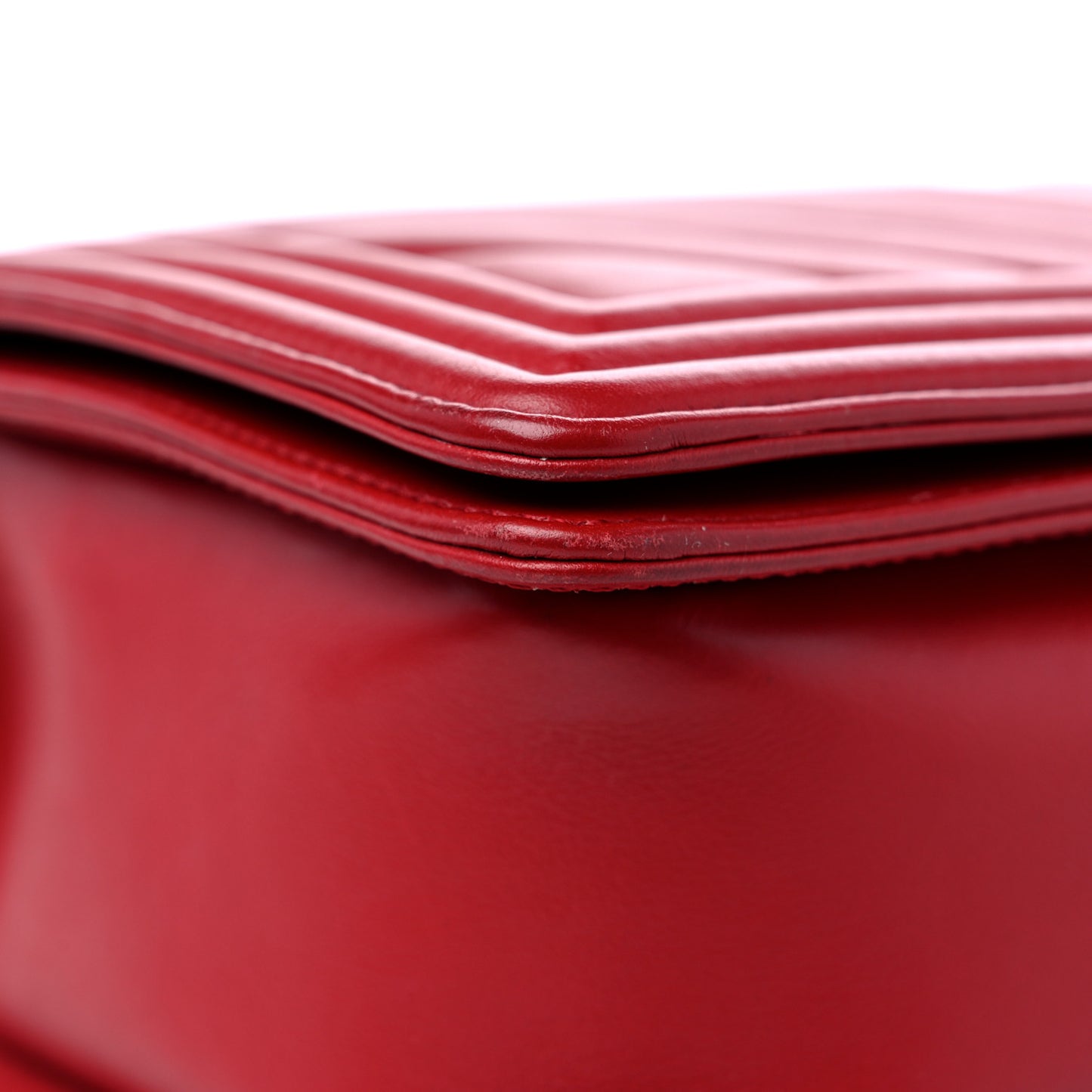 Lambskin Chevron Quilted New Medium Boy Flap Red