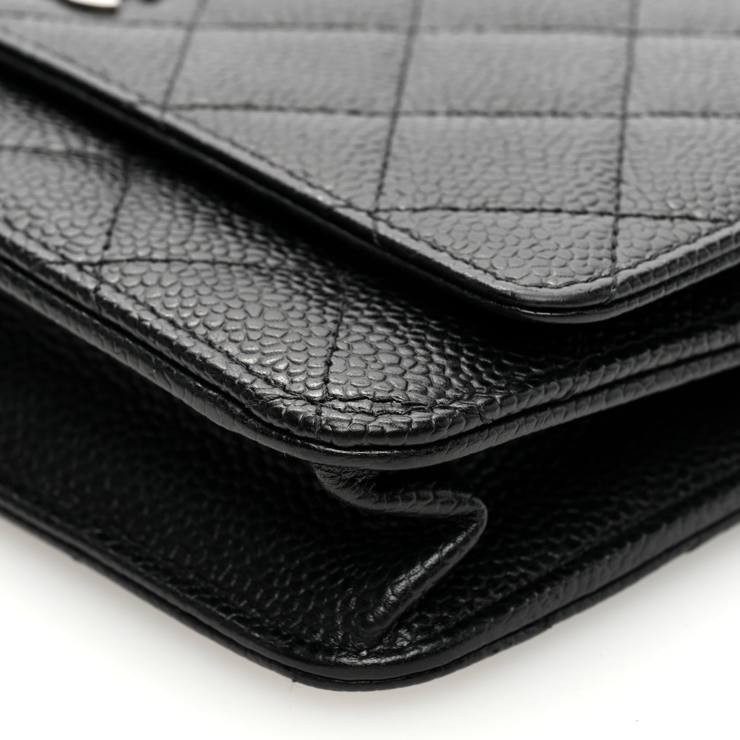 Caviar Quilted Wallet on Chain WOC Black