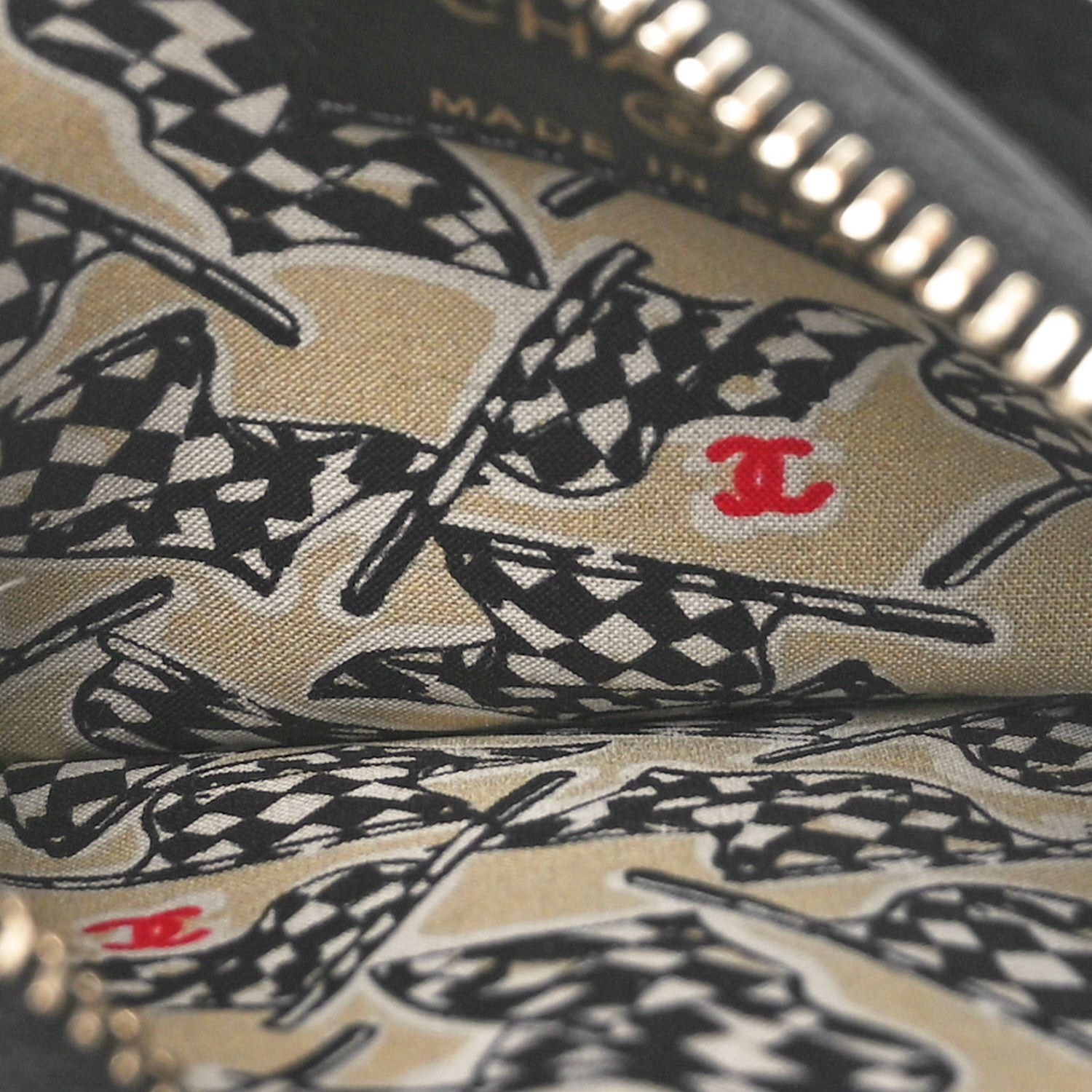 Chanel Caviar Quilted CC Zip Card Holder Black 5 of 8