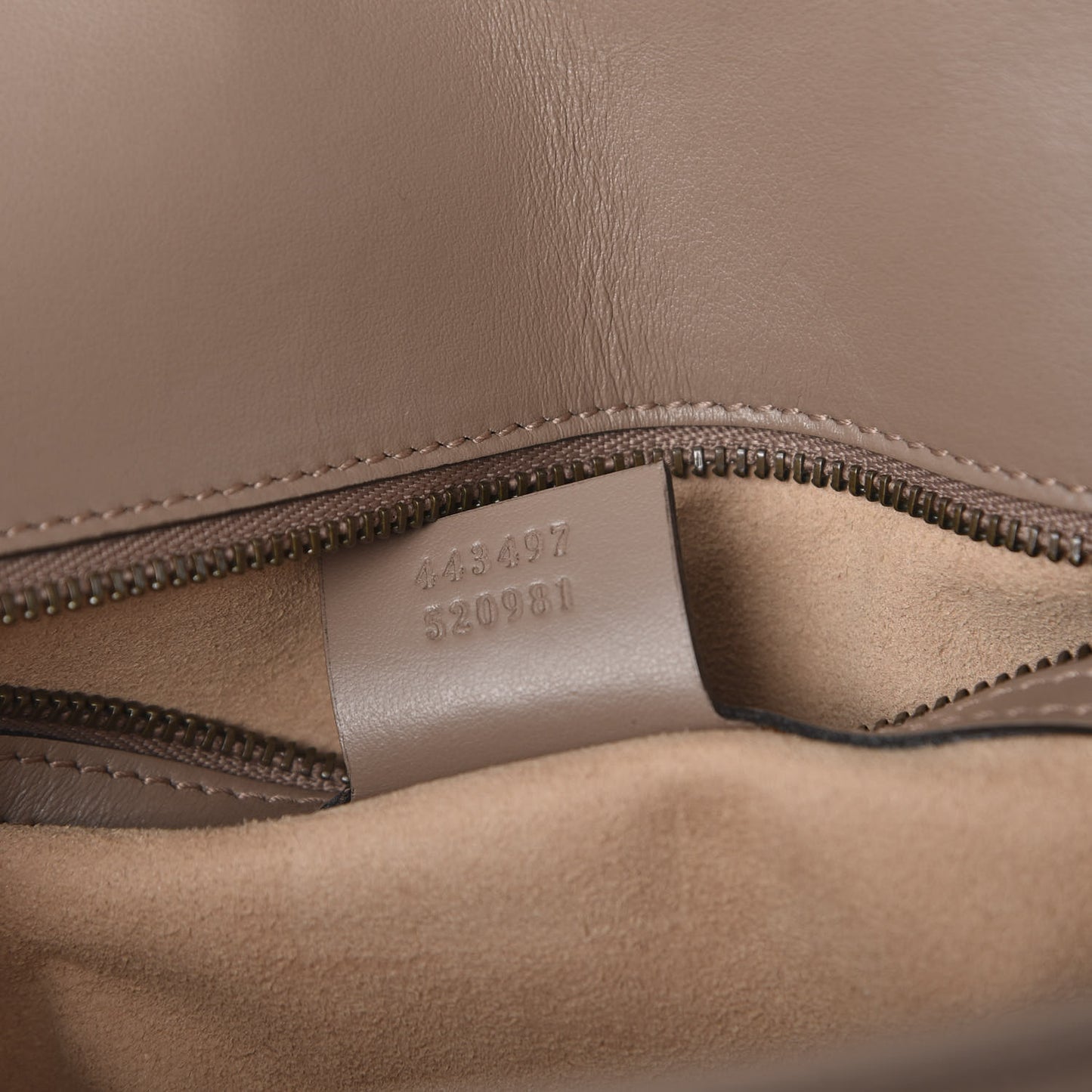 Calfskin Matelasse Small GG Marmont Shoulder Bag Porcelain Rose