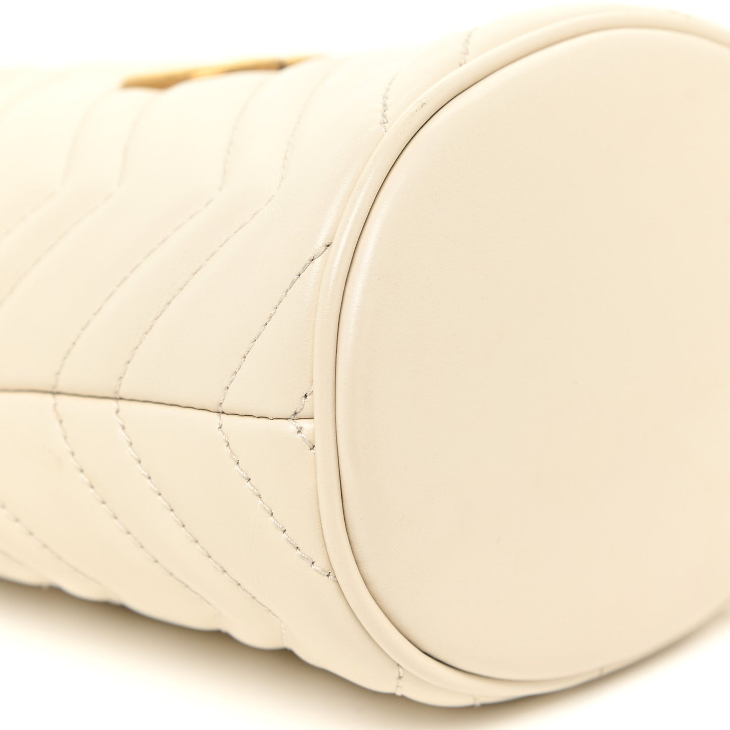 Calfskin Matelasse Mini GG Marmont 2.0 Bucket Bag White