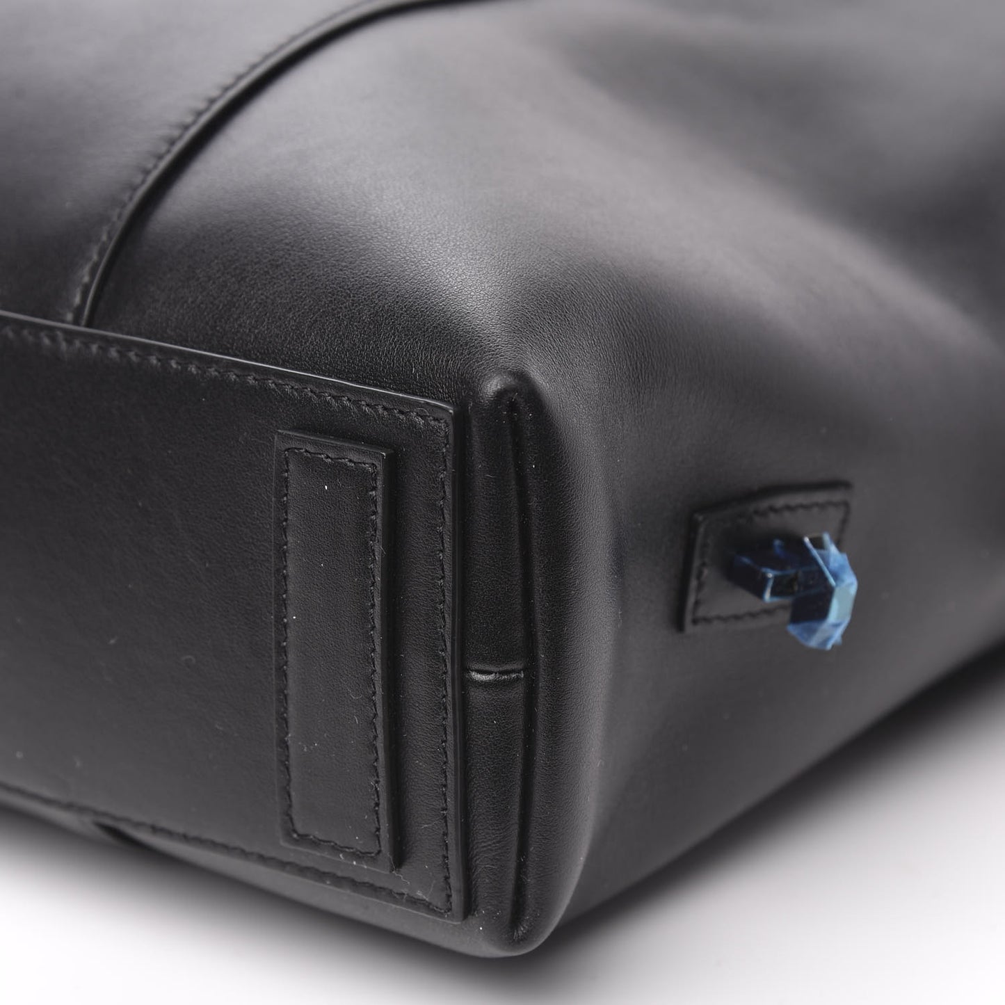 Smooth Calfskin Large Soft Antigona Black