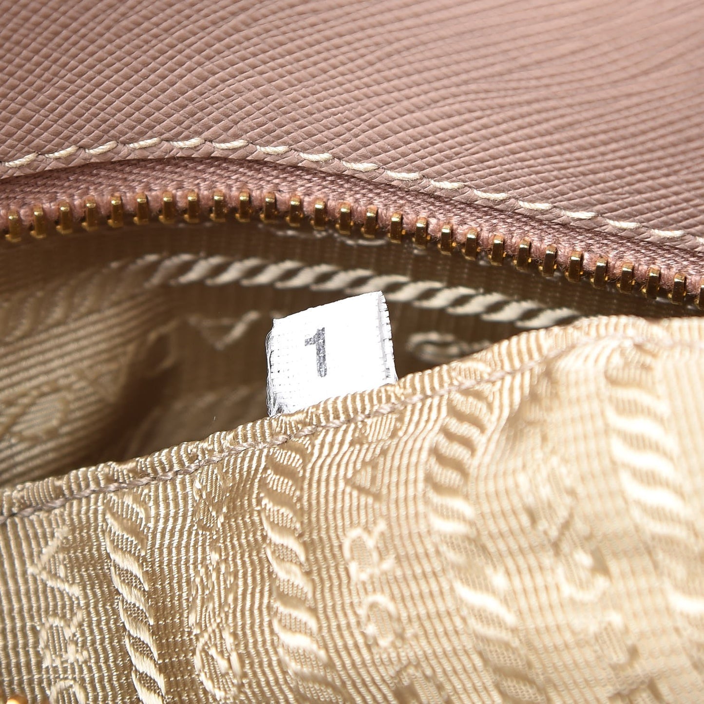 Saffiano Lux Extra Large Galleria Double Zip Tote Cammeo
