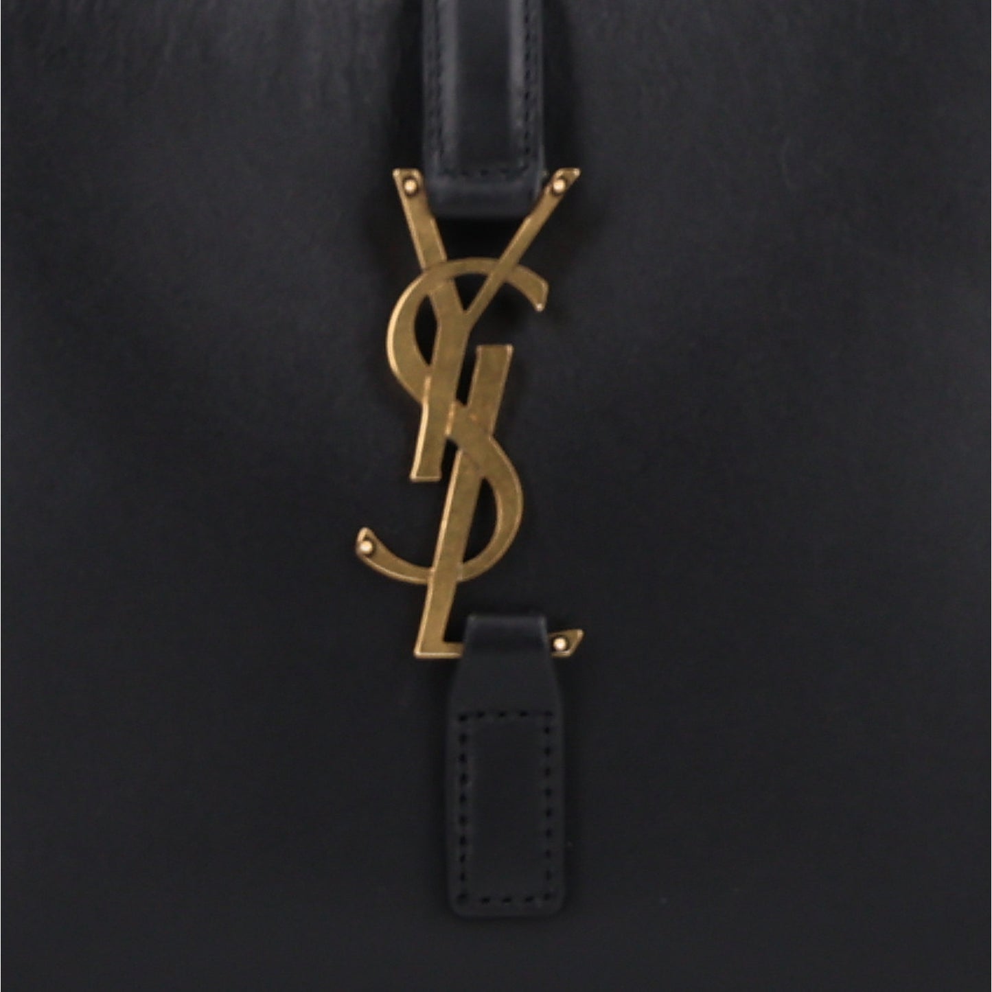 Smooth Calfskin Le 5 A 7 Hobo Black