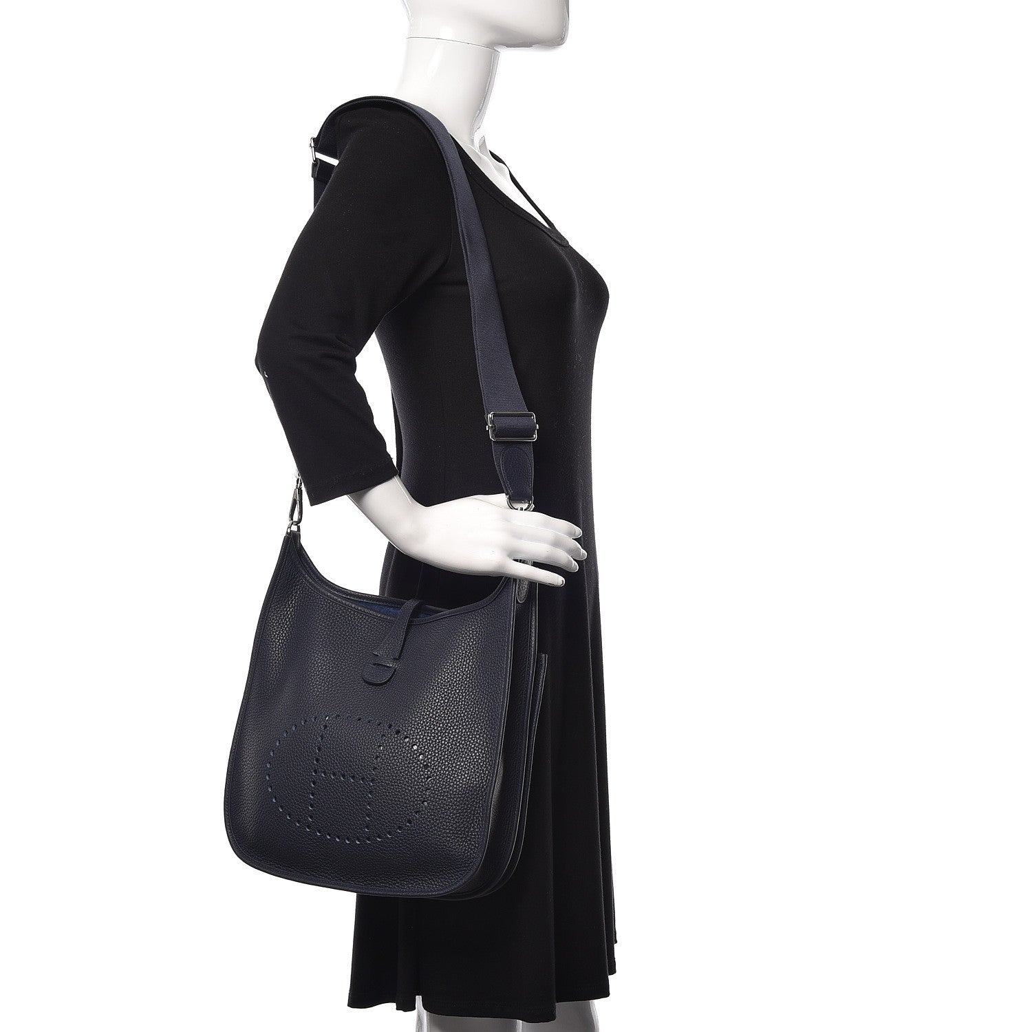 Hermes Taurillon Clemence Evelyne III PM Bleu Nuit 2 of 13