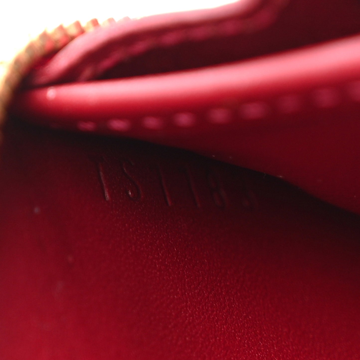 Vernis Zippy Coin Purse Pomme D'Amour