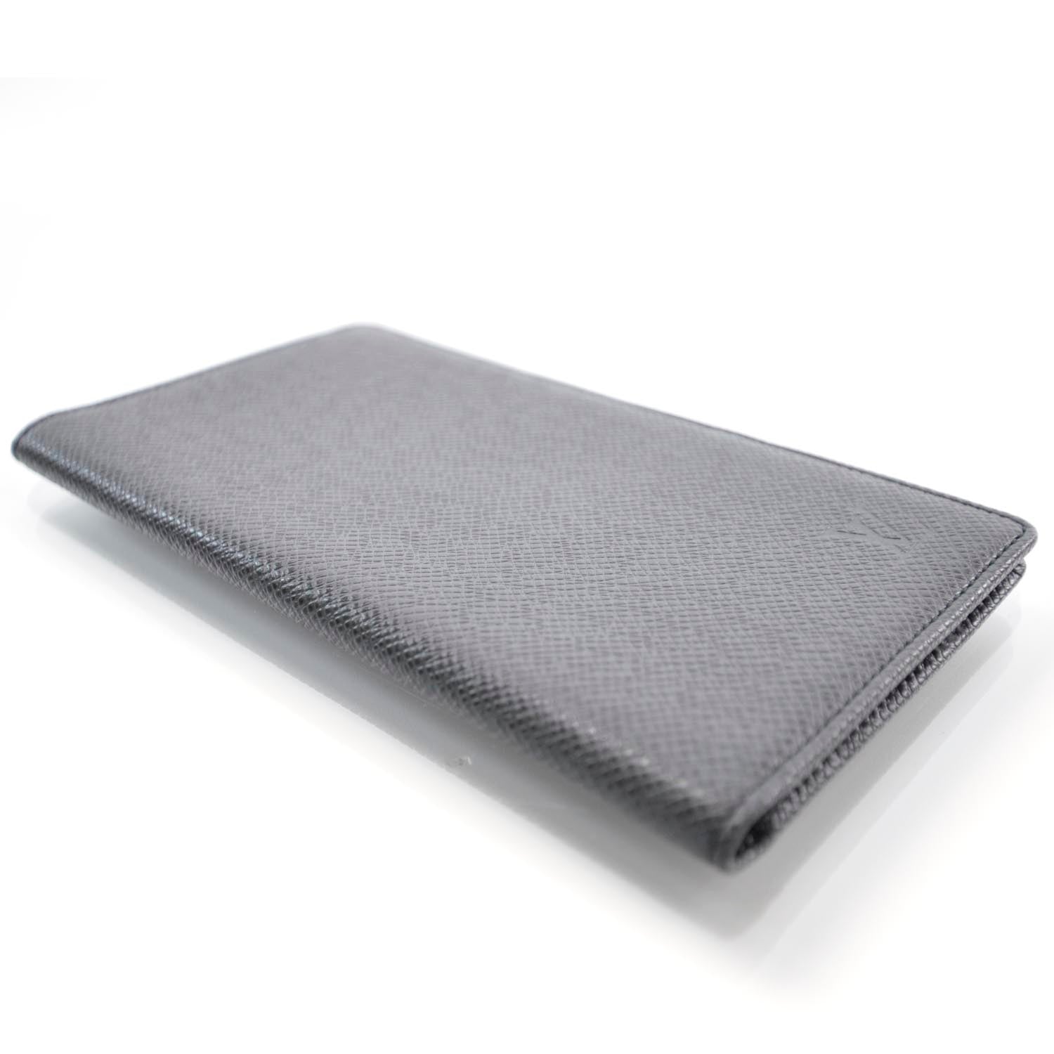 Louis Vuitton Taiga Brazza Wallet Organizer 3 of 7