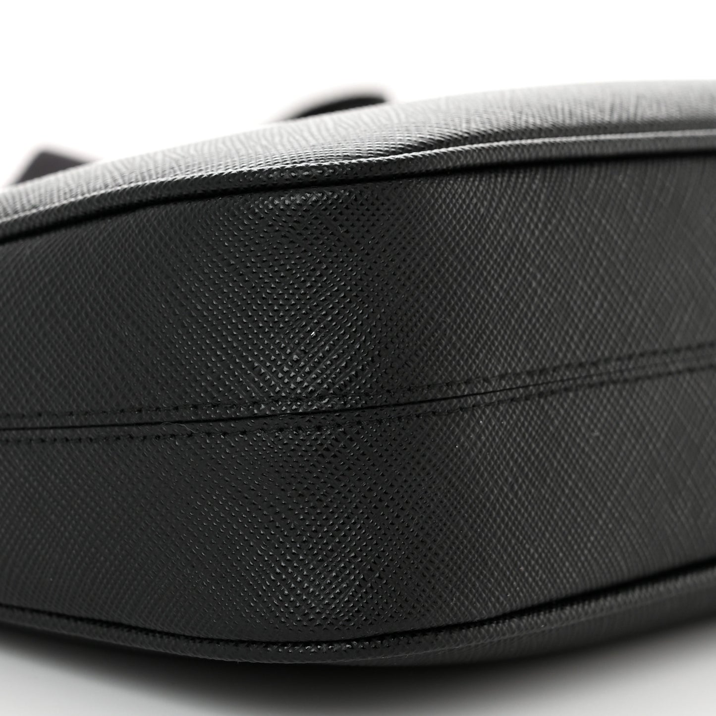 Saffiano Lux Re-Edition 2005 Shoulder Bag Black