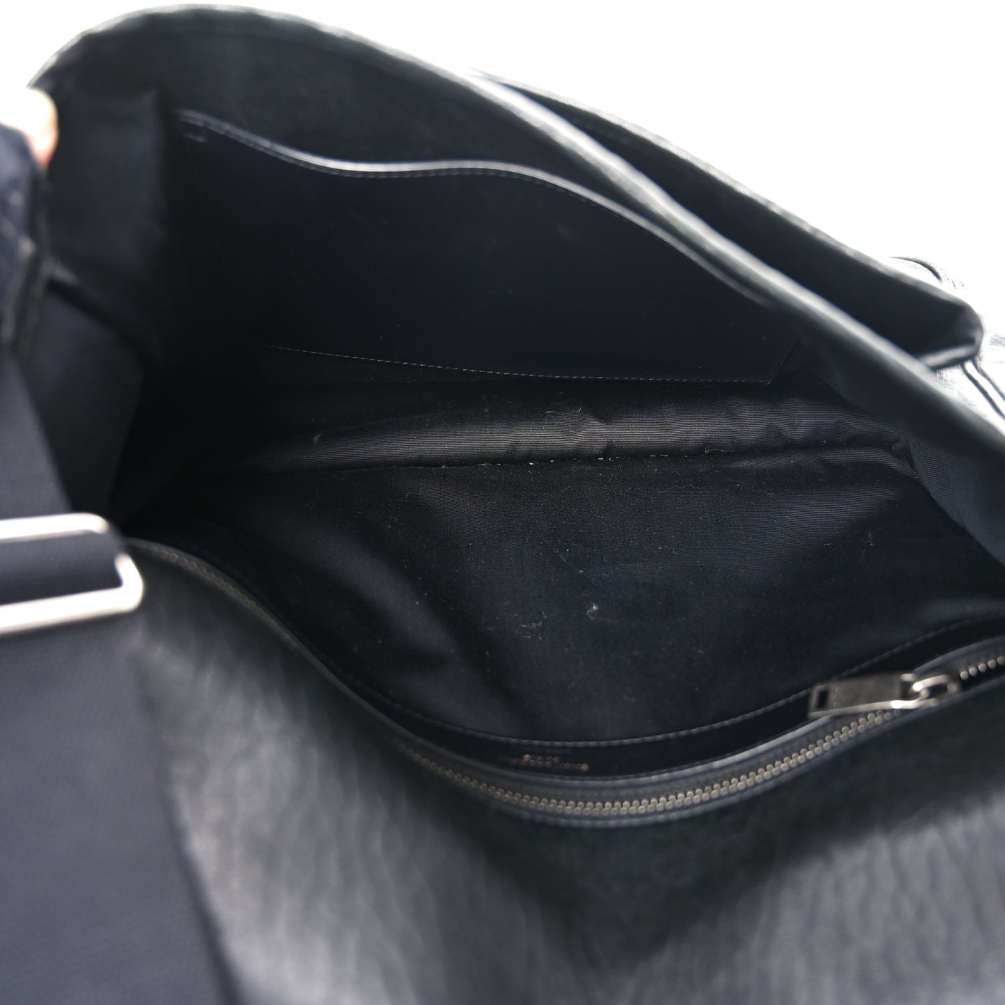 Grained Calfskin Niki Messenger Black