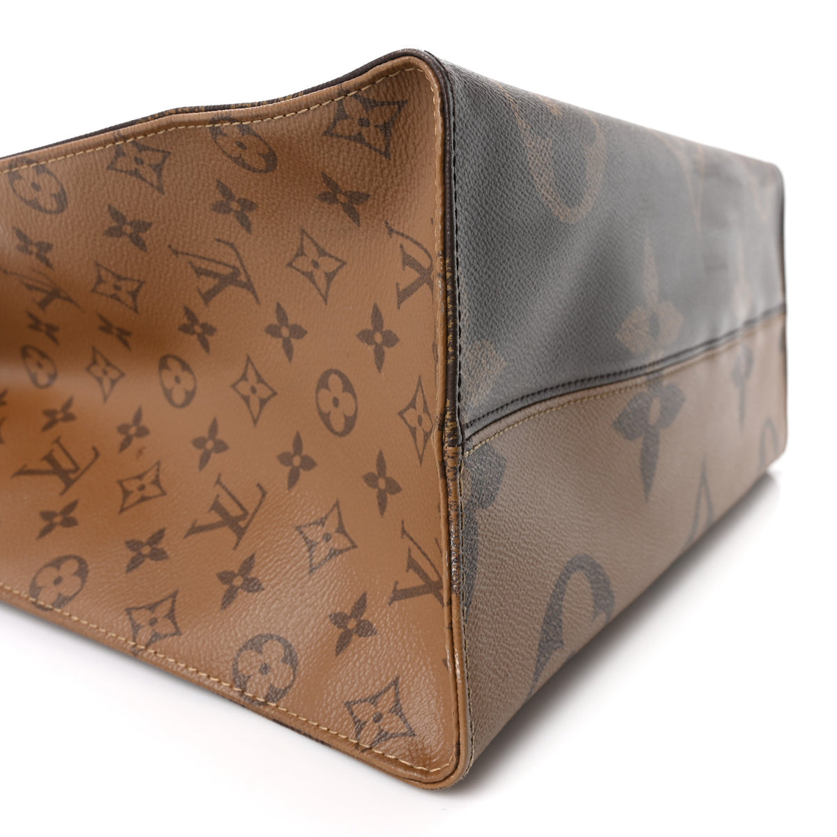 Reverse Monogram Giant Onthego GM