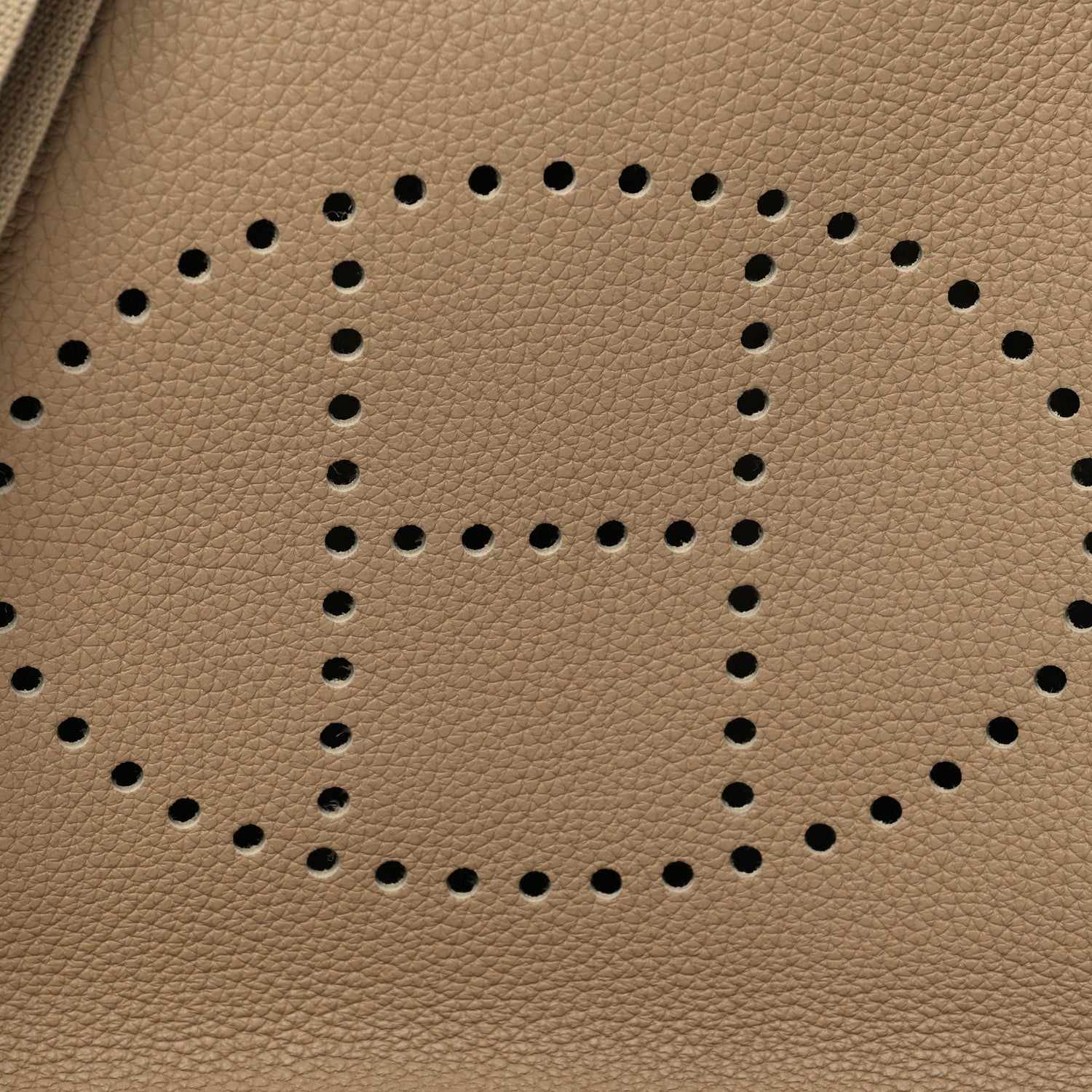 Hermes Taurillon Clemence Evelyne III PM Trench 8 of 10