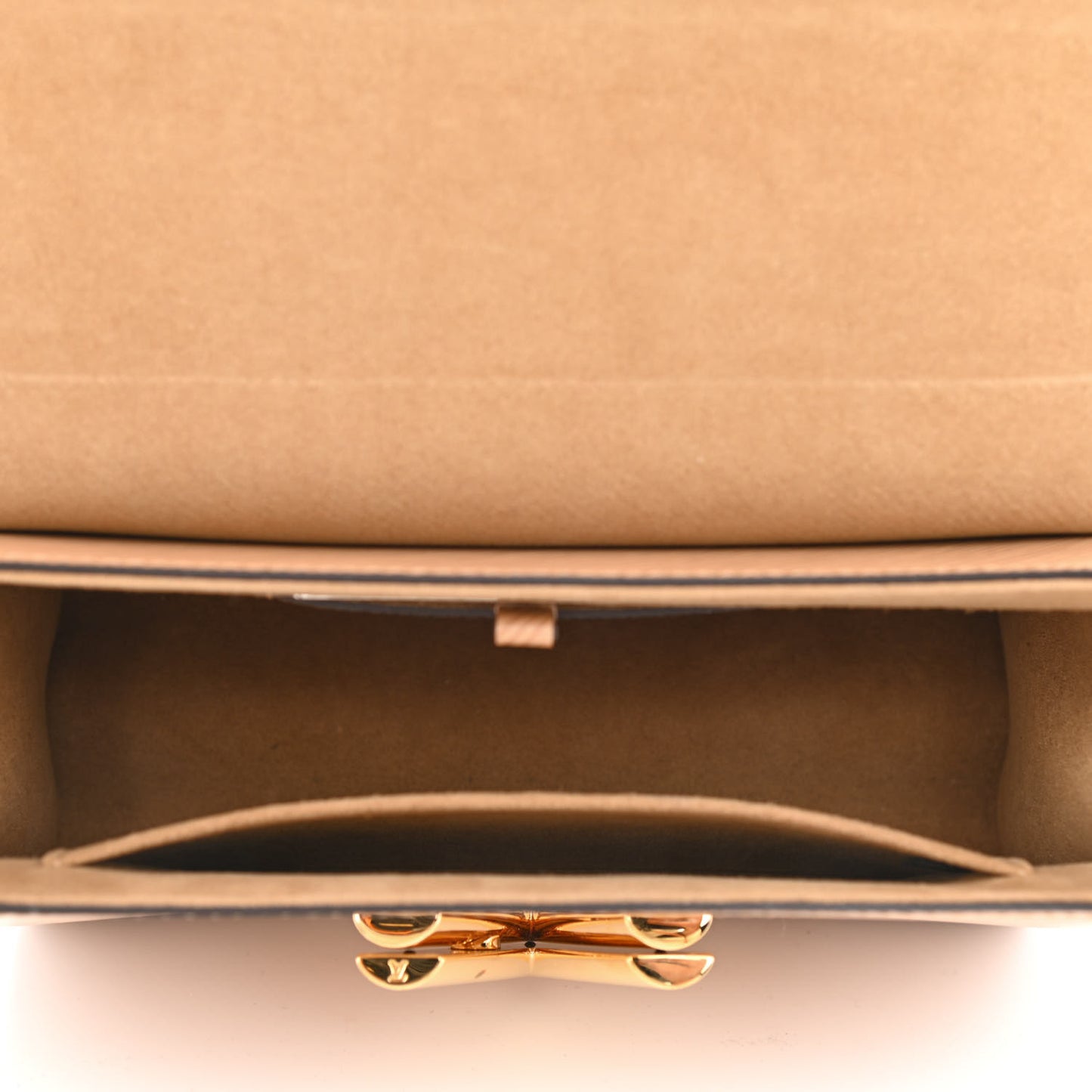 Epi Twist Shoulder Bag MM Camel