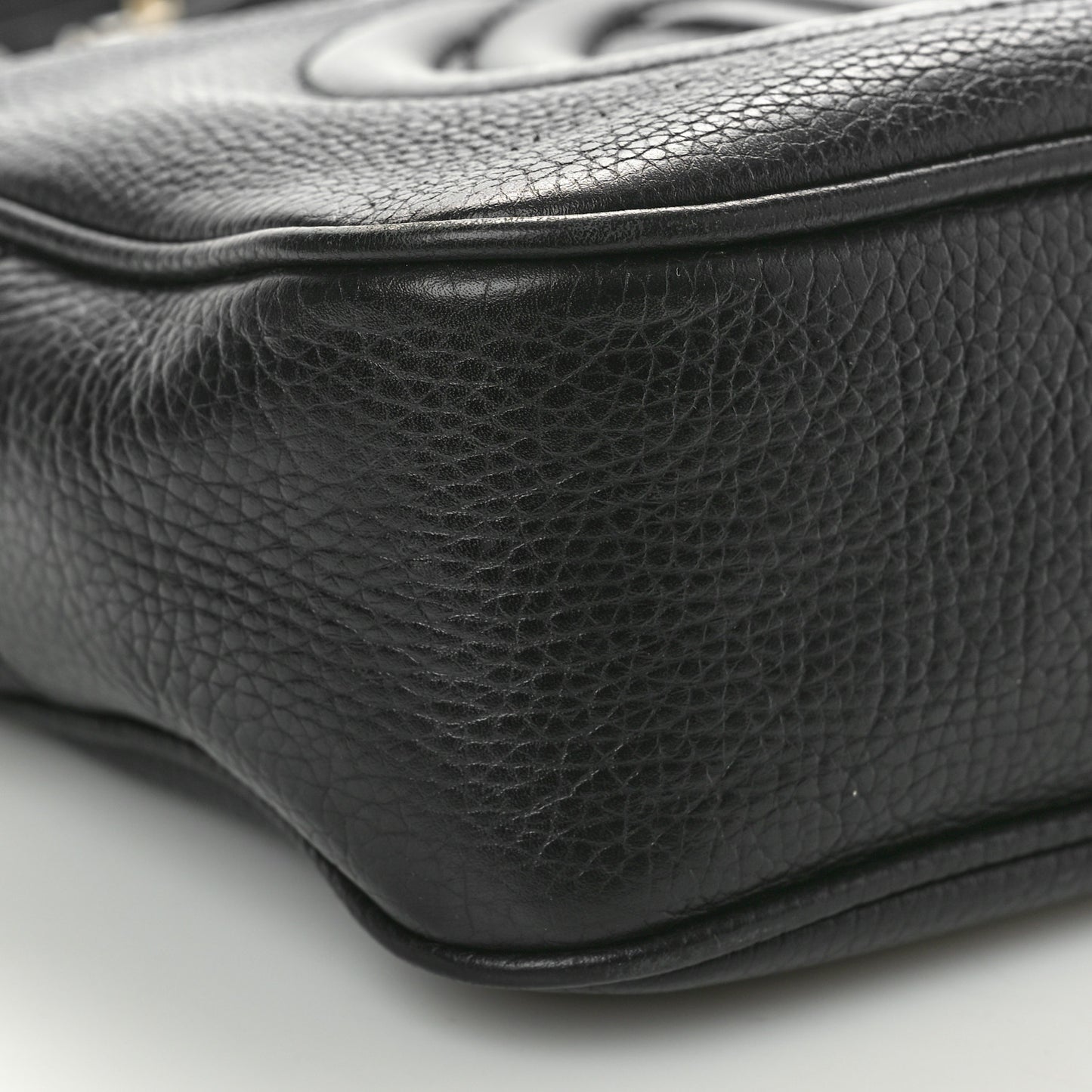 Pebbled Calfskin Small Soho Disco Bag Black