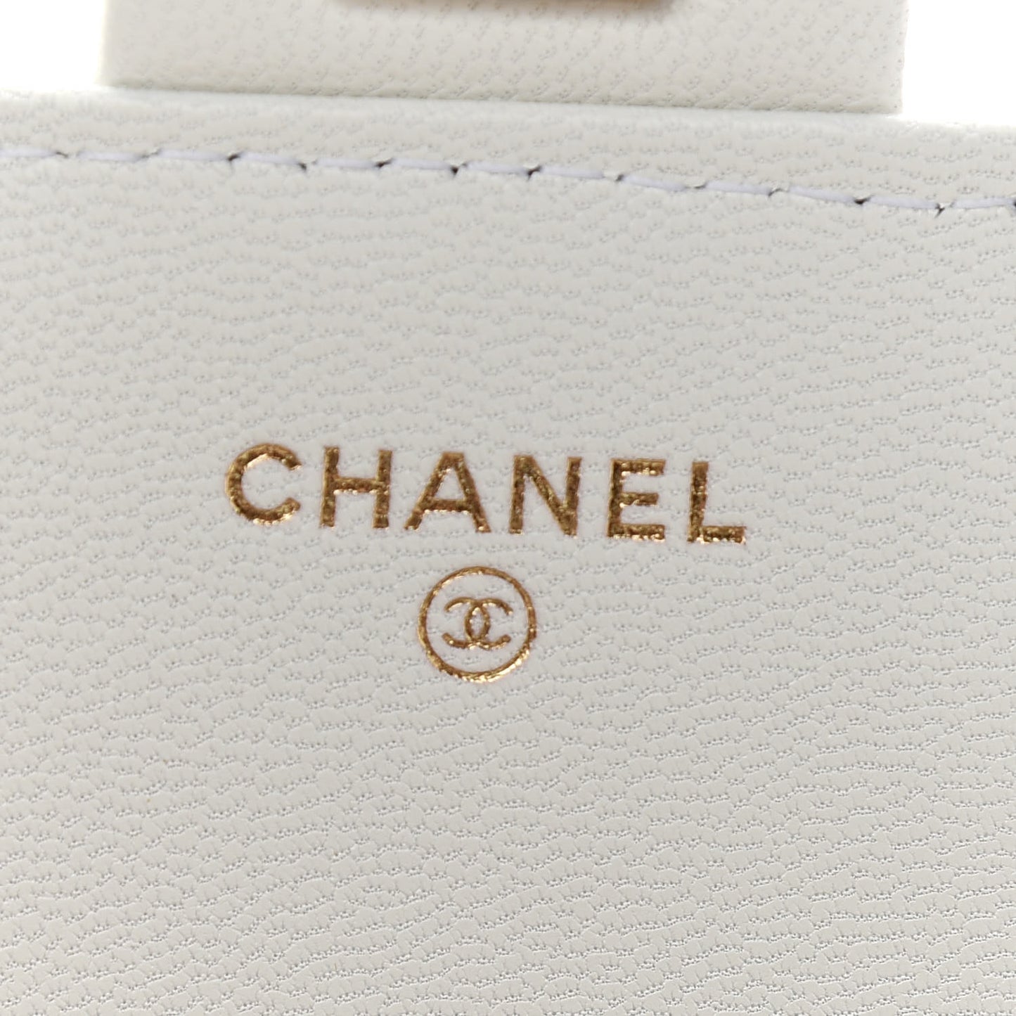 Lambskin Quilted Chic Pearls Clutch With Chain White